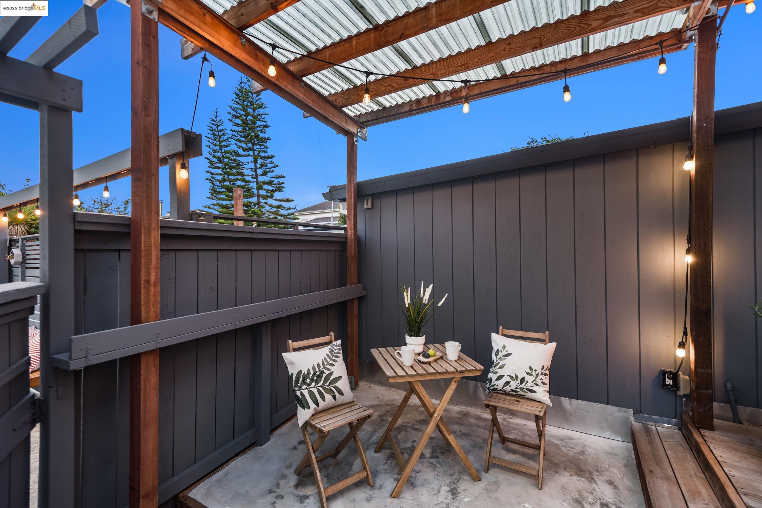 Detail Gallery Image 38 of 52 For 5239 Boyd Ave, Oakland,  CA 94618 - 3 Beds | 3 Baths
