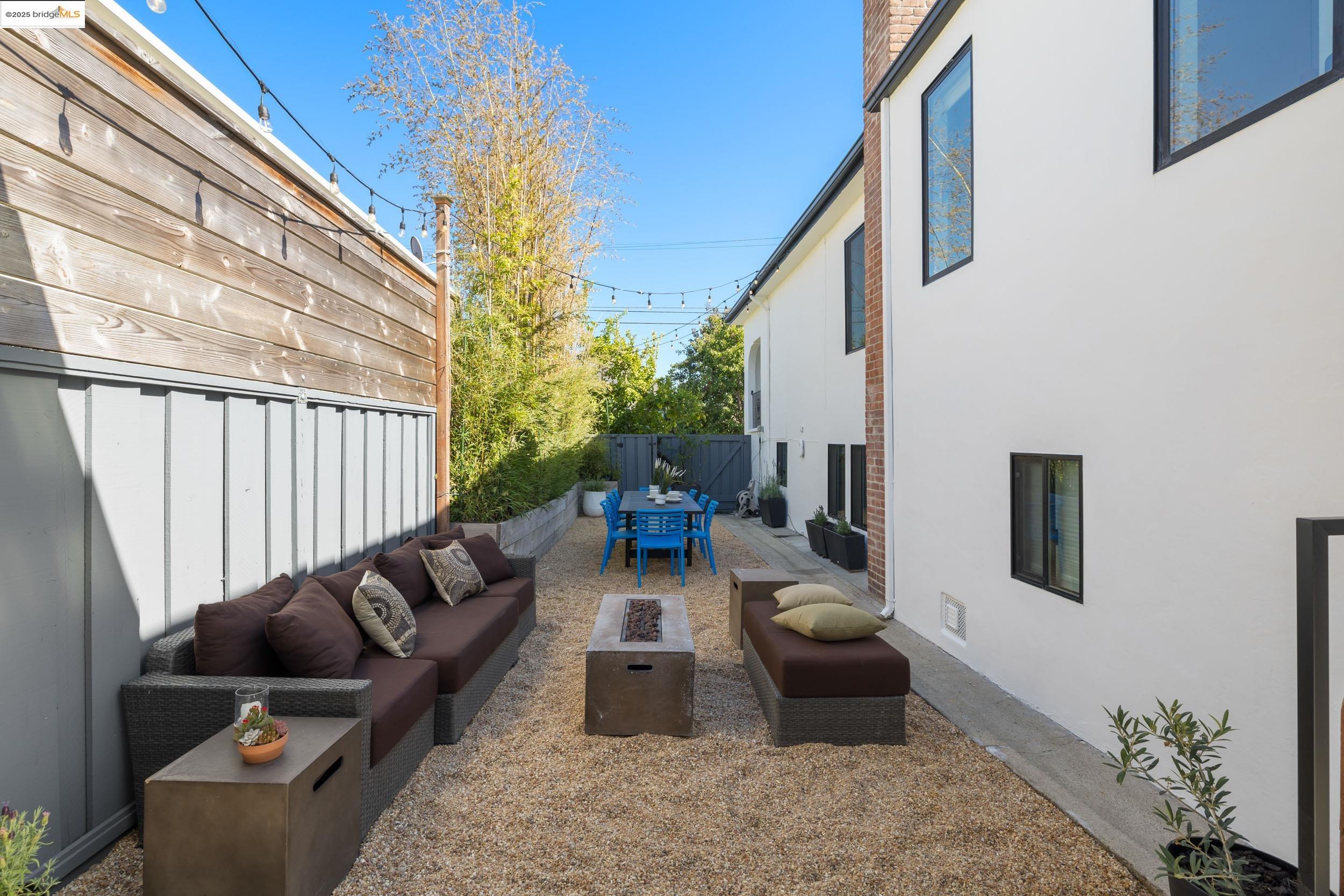 Detail Gallery Image 42 of 52 For 5239 Boyd Ave, Oakland,  CA 94618 - 3 Beds | 3 Baths