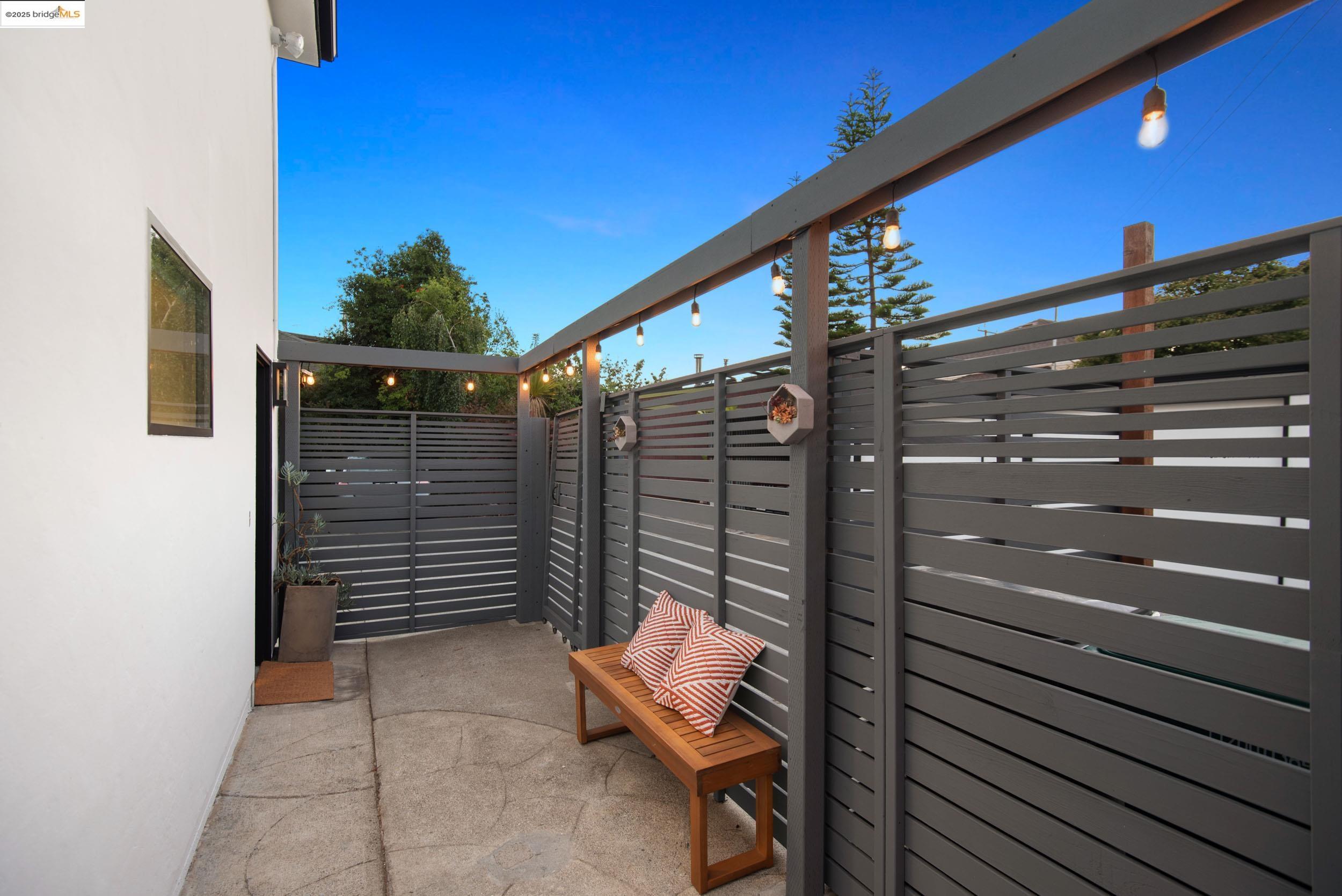 Detail Gallery Image 45 of 52 For 5239 Boyd Ave, Oakland,  CA 94618 - 3 Beds | 3 Baths
