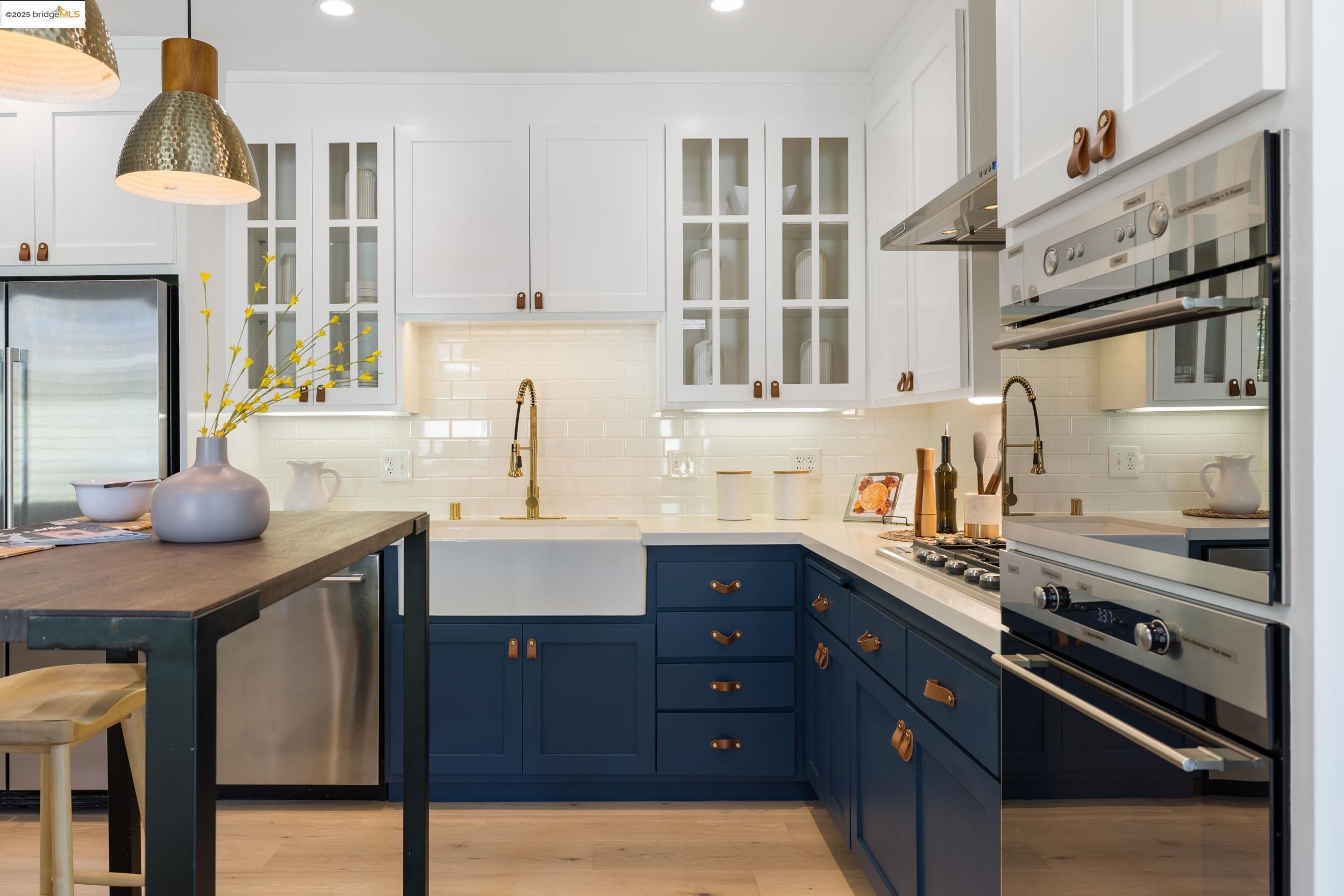 Detail Gallery Image 7 of 52 For 5239 Boyd Ave, Oakland,  CA 94618 - 3 Beds | 3 Baths