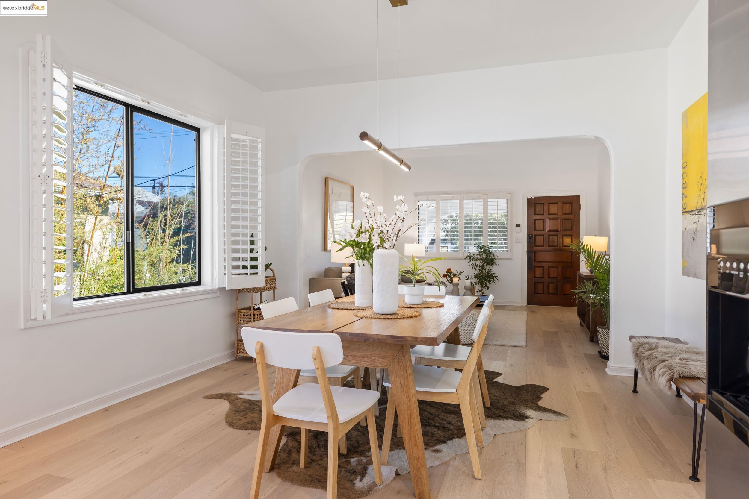 Detail Gallery Image 10 of 52 For 5239 Boyd Ave, Oakland,  CA 94618 - 3 Beds | 3 Baths