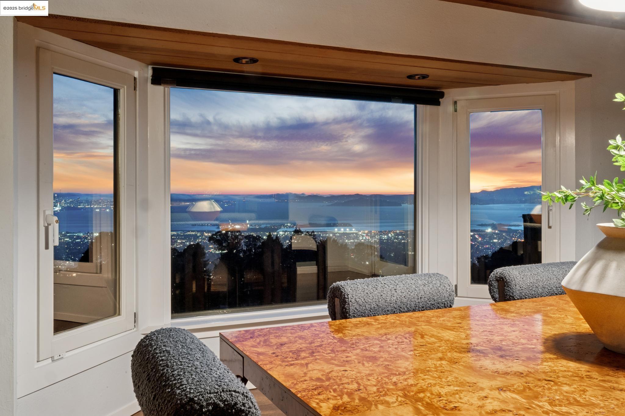 Detail Gallery Image 12 of 60 For 1344 Summit Rd, Berkeley,  CA 94708 - 4 Beds | 3 Baths