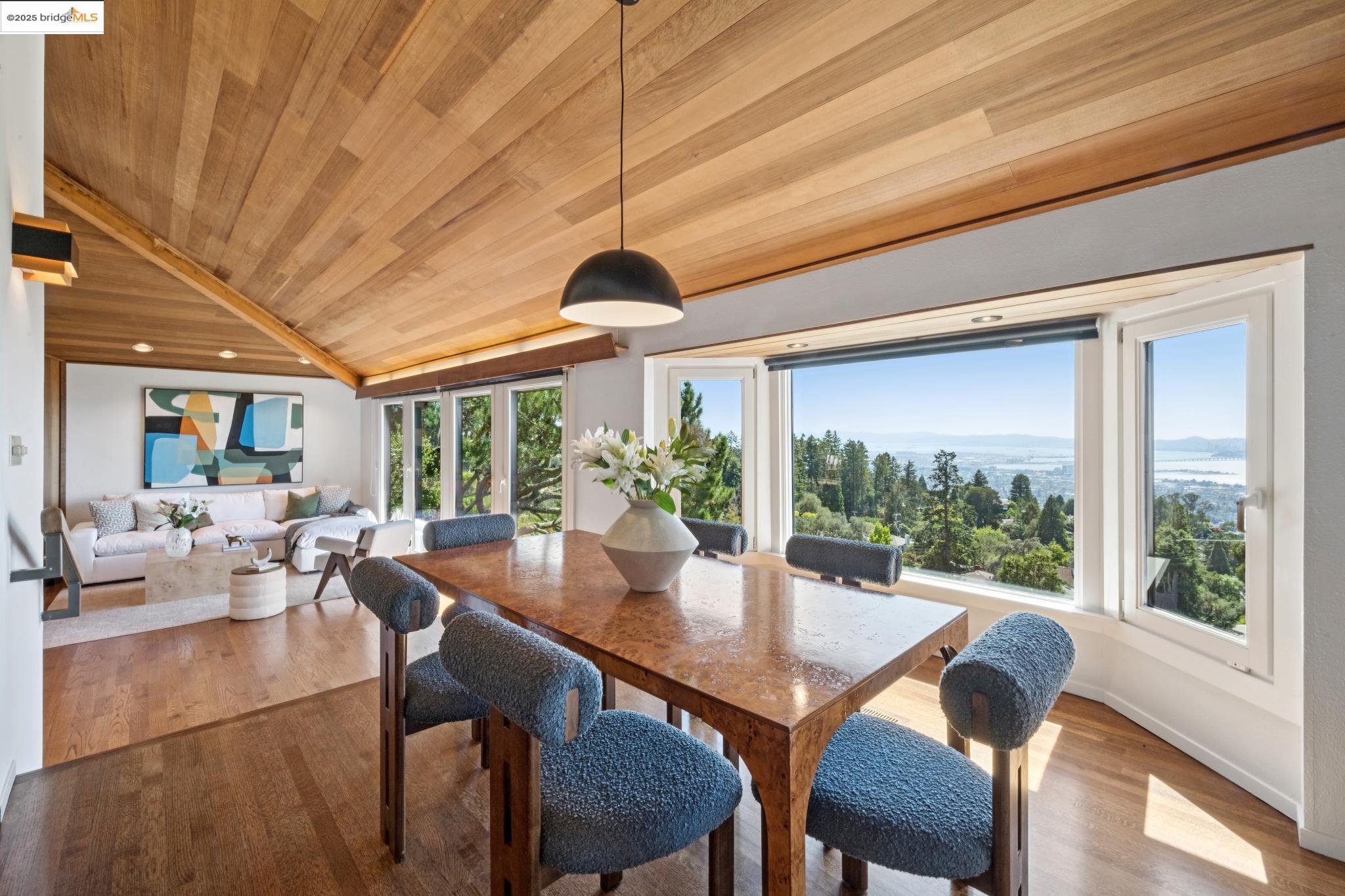 Detail Gallery Image 15 of 60 For 1344 Summit Rd, Berkeley,  CA 94708 - 4 Beds | 3 Baths