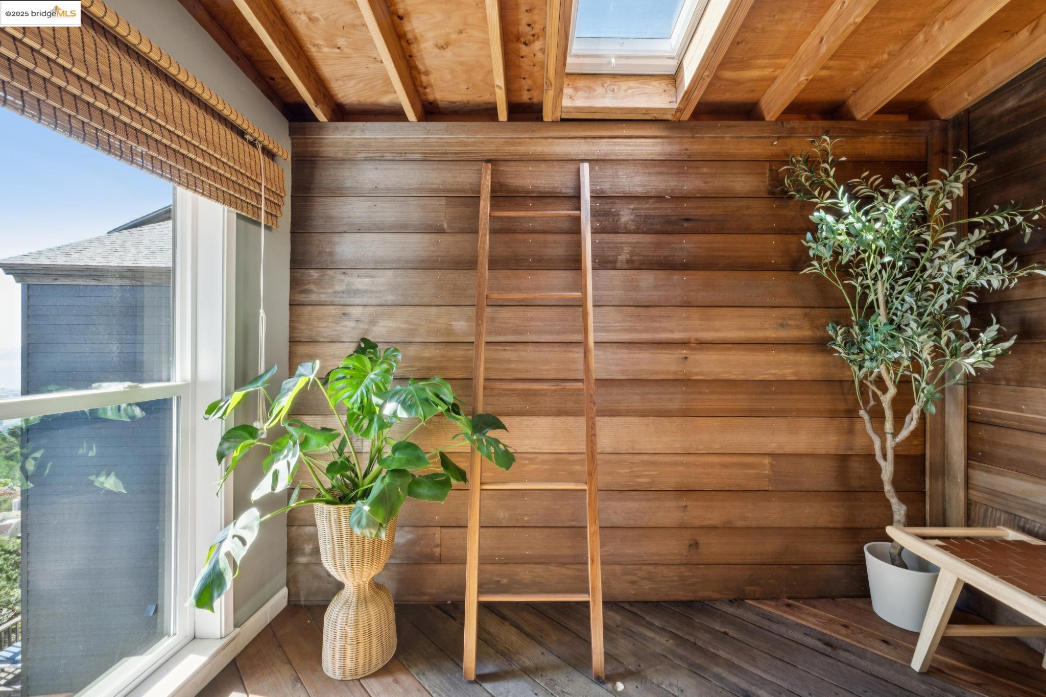 Detail Gallery Image 35 of 60 For 1344 Summit Rd, Berkeley,  CA 94708 - 4 Beds | 3 Baths