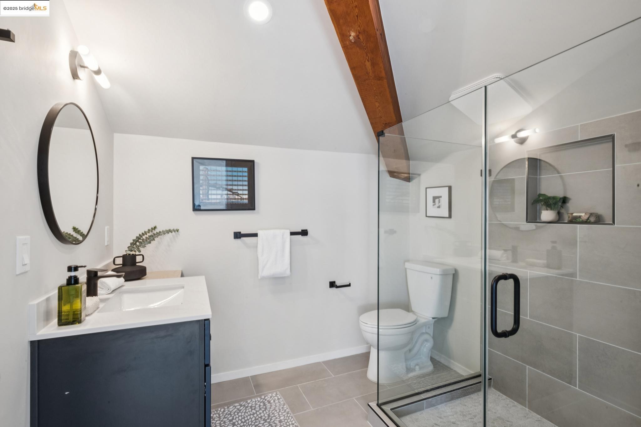 Detail Gallery Image 39 of 60 For 1344 Summit Rd, Berkeley,  CA 94708 - 4 Beds | 3 Baths
