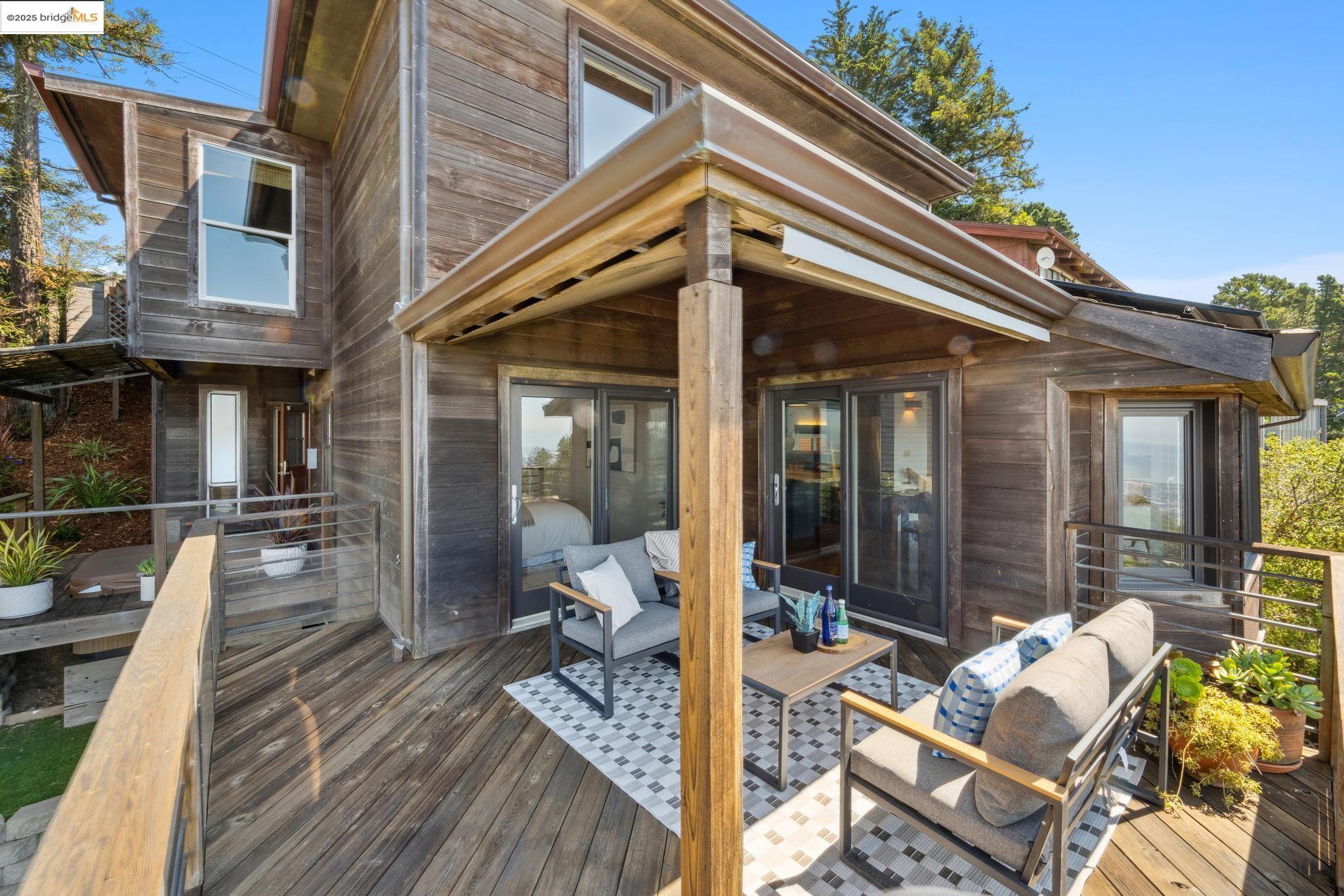 Detail Gallery Image 42 of 60 For 1344 Summit Rd, Berkeley,  CA 94708 - 4 Beds | 3 Baths