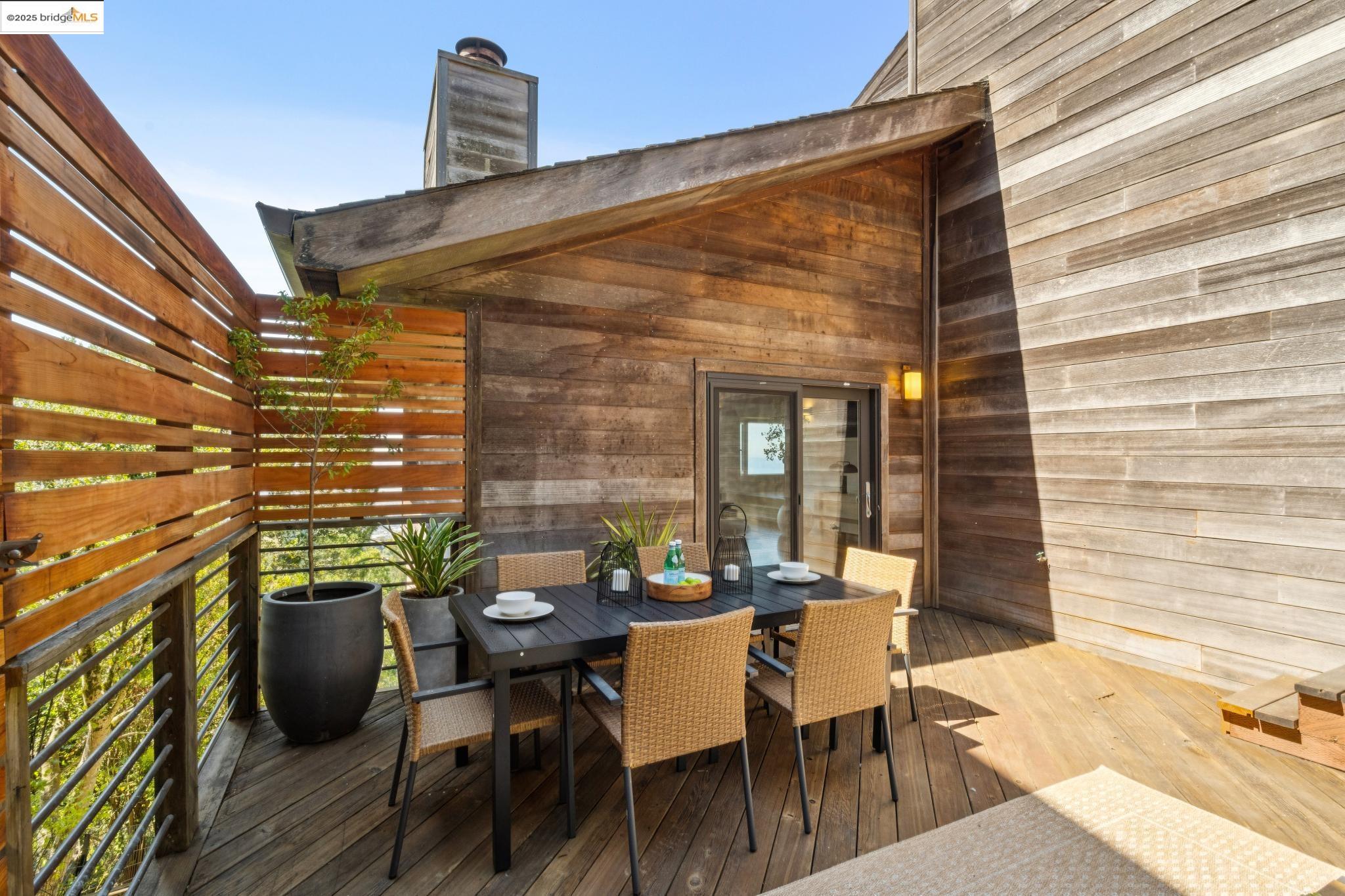 Detail Gallery Image 51 of 60 For 1344 Summit Rd, Berkeley,  CA 94708 - 4 Beds | 3 Baths