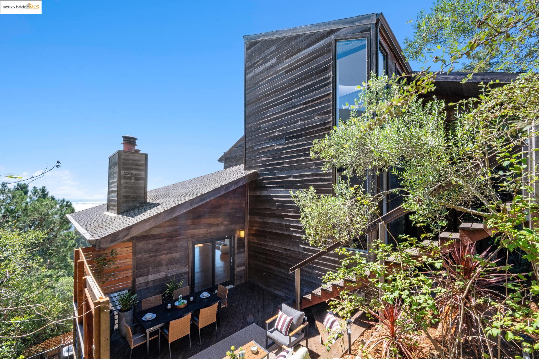 Detail Gallery Image 53 of 60 For 1344 Summit Rd, Berkeley,  CA 94708 - 4 Beds | 3 Baths