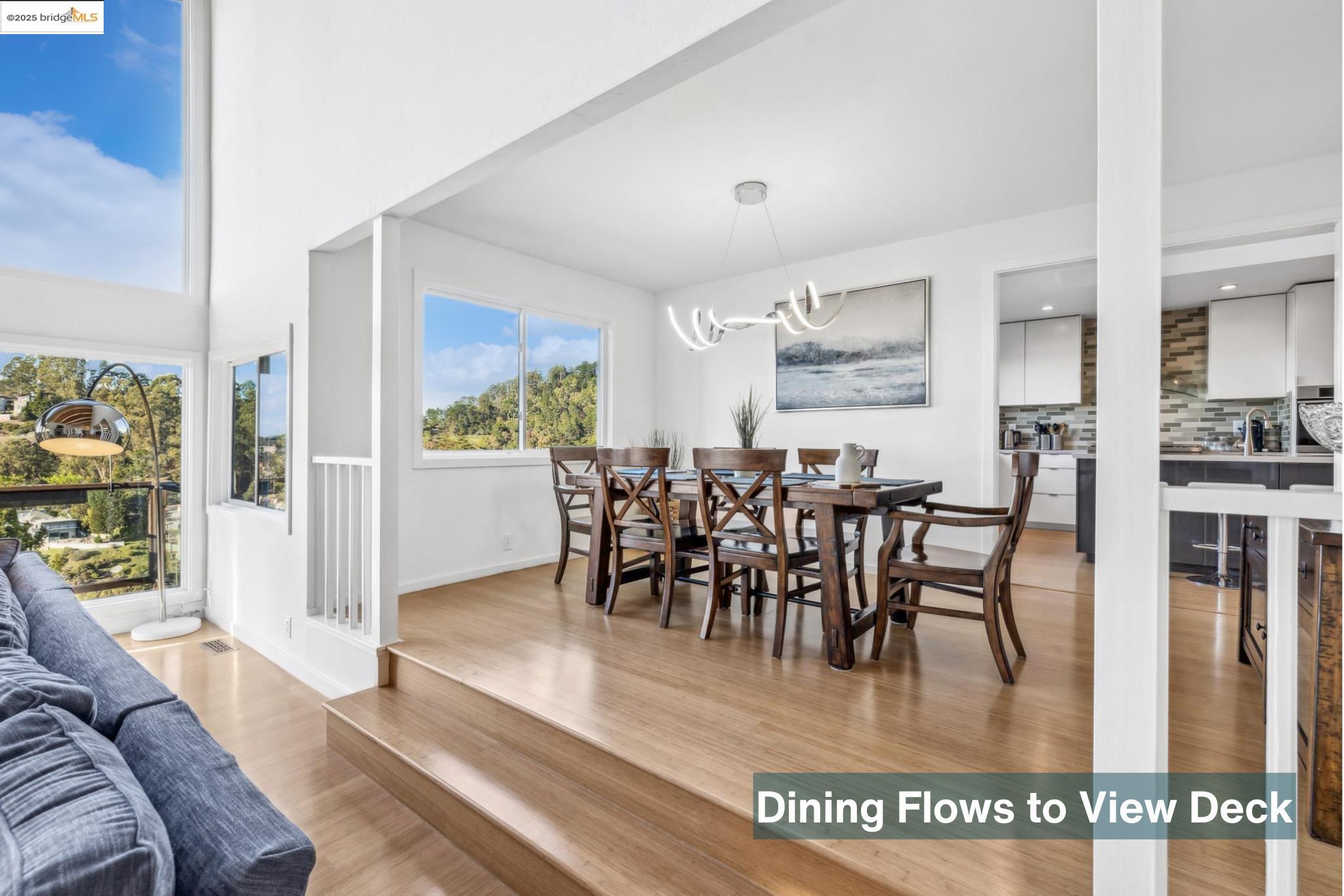 Detail Gallery Image 13 of 60 For 58 Villanova Dr, Oakland,  CA 94611 - 4 Beds | 3/1 Baths