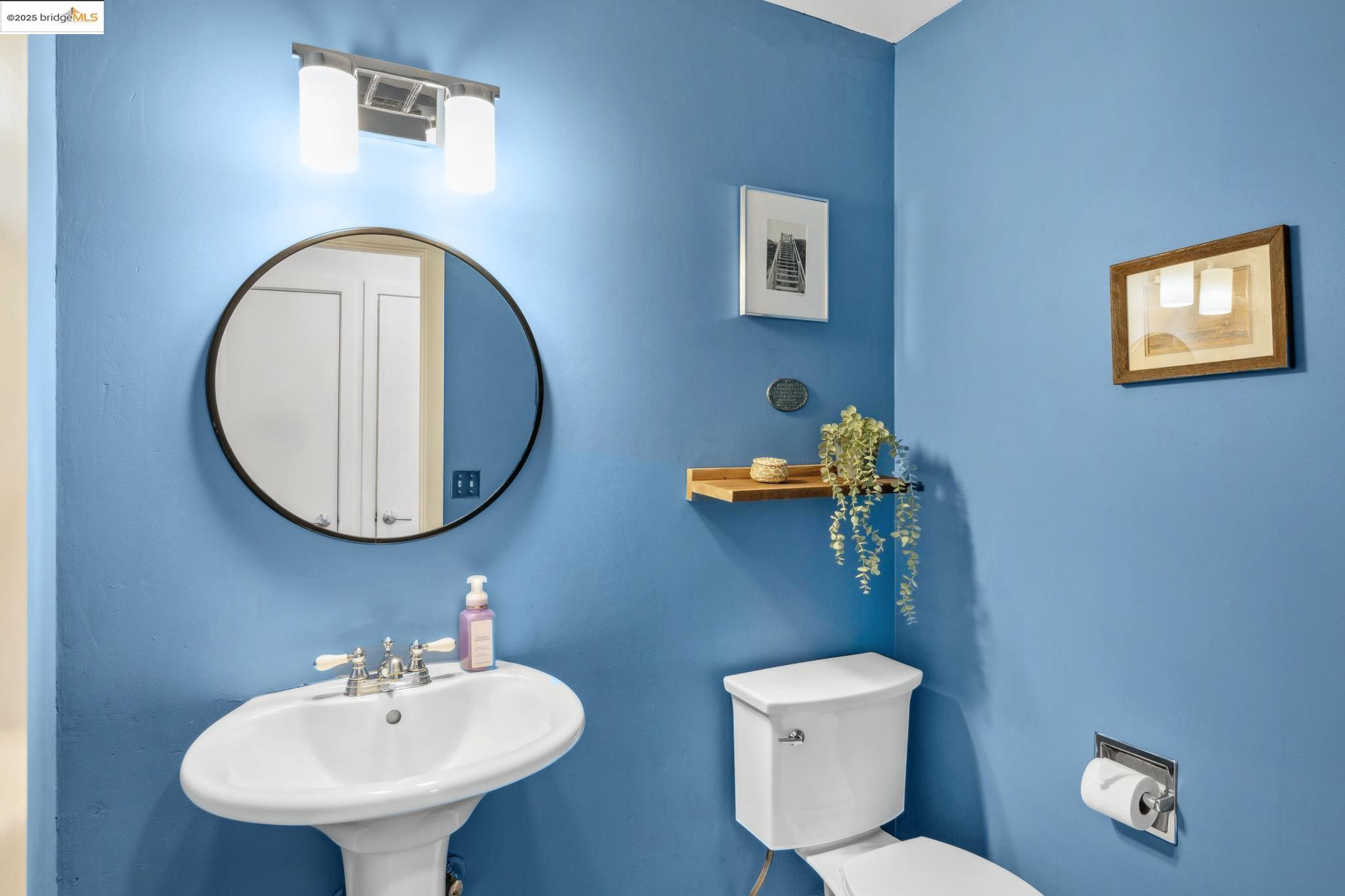 Detail Gallery Image 29 of 60 For 58 Villanova Dr, Oakland,  CA 94611 - 4 Beds | 3/1 Baths