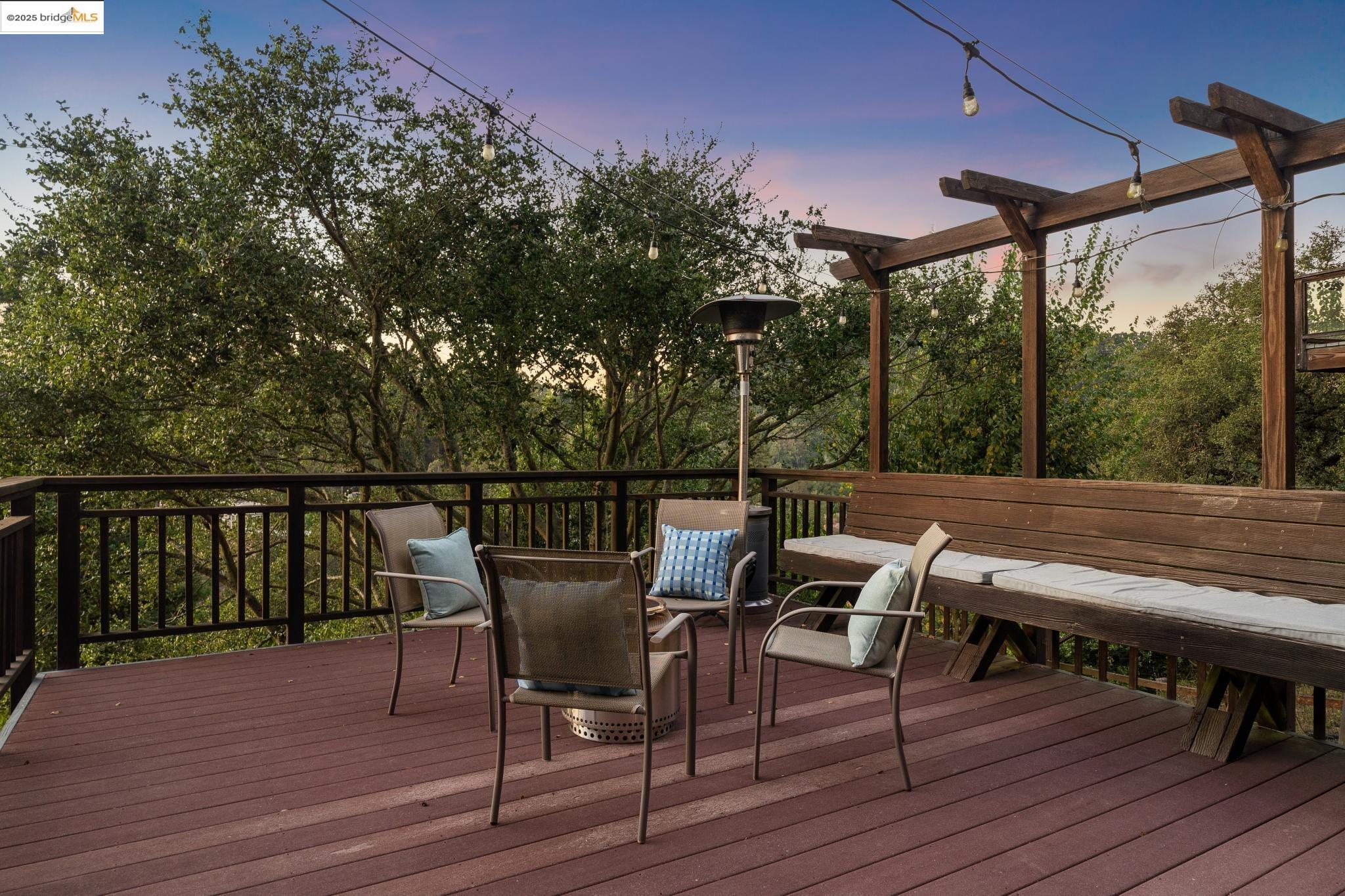 Detail Gallery Image 51 of 60 For 58 Villanova Dr, Oakland,  CA 94611 - 4 Beds | 3/1 Baths