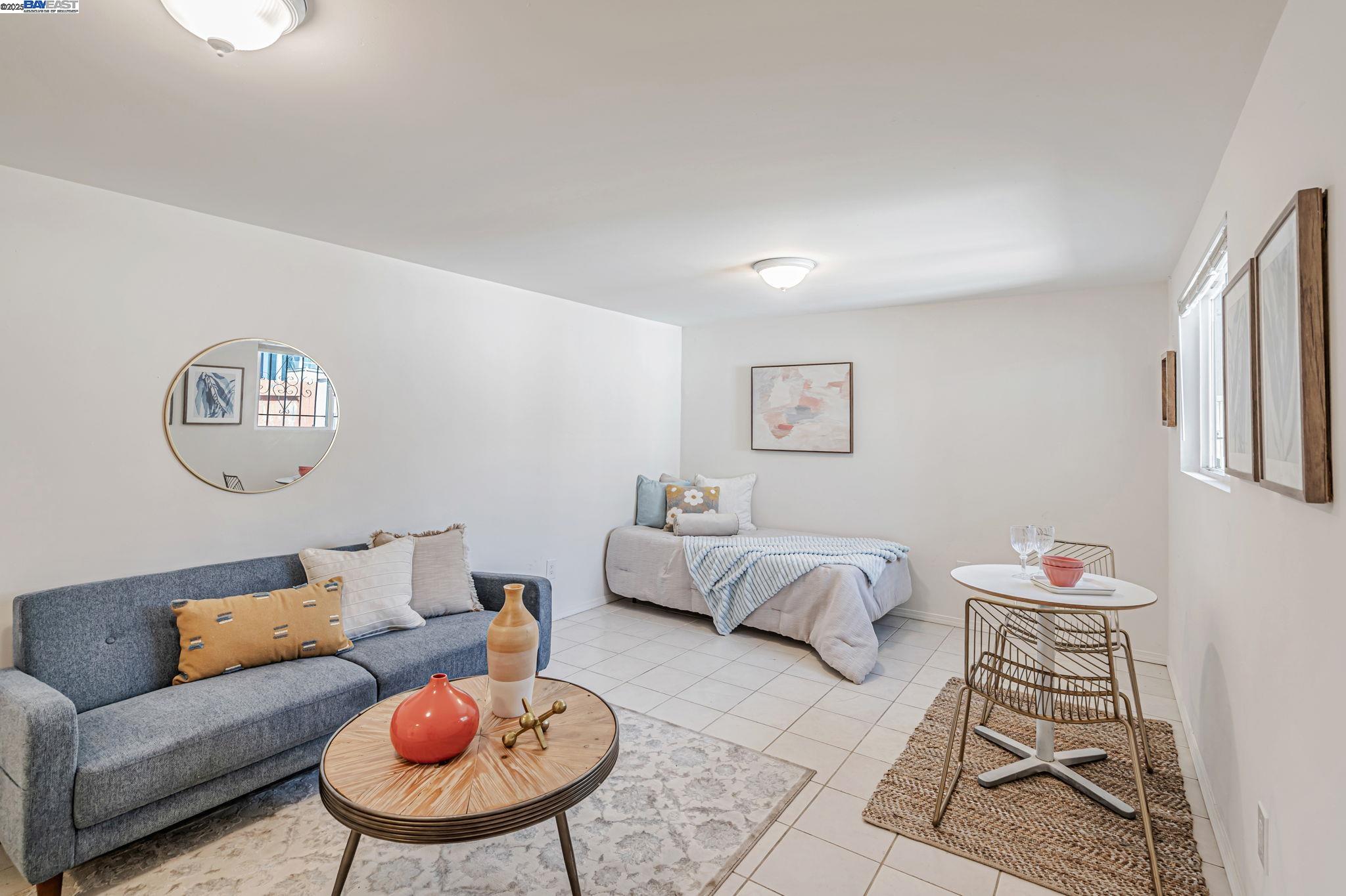 Detail Gallery Image 33 of 41 For 1648 87th Ave, Oakland,  CA 94621 - 2 Beds | 1/1 Baths
