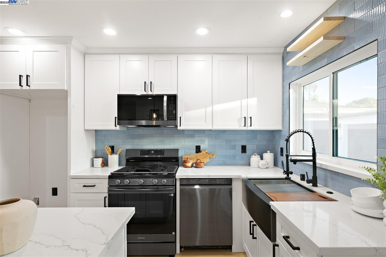 Detail Gallery Image 16 of 57 For 861 N 5th St, San Jose,  CA 95112 - 3 Beds | 2 Baths
