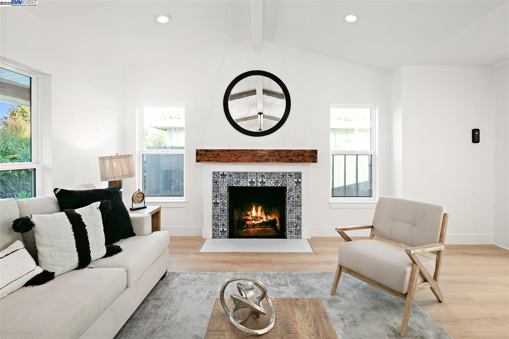 Detail Gallery Image 4 of 57 For 861 N 5th St, San Jose,  CA 95112 - 3 Beds | 2 Baths