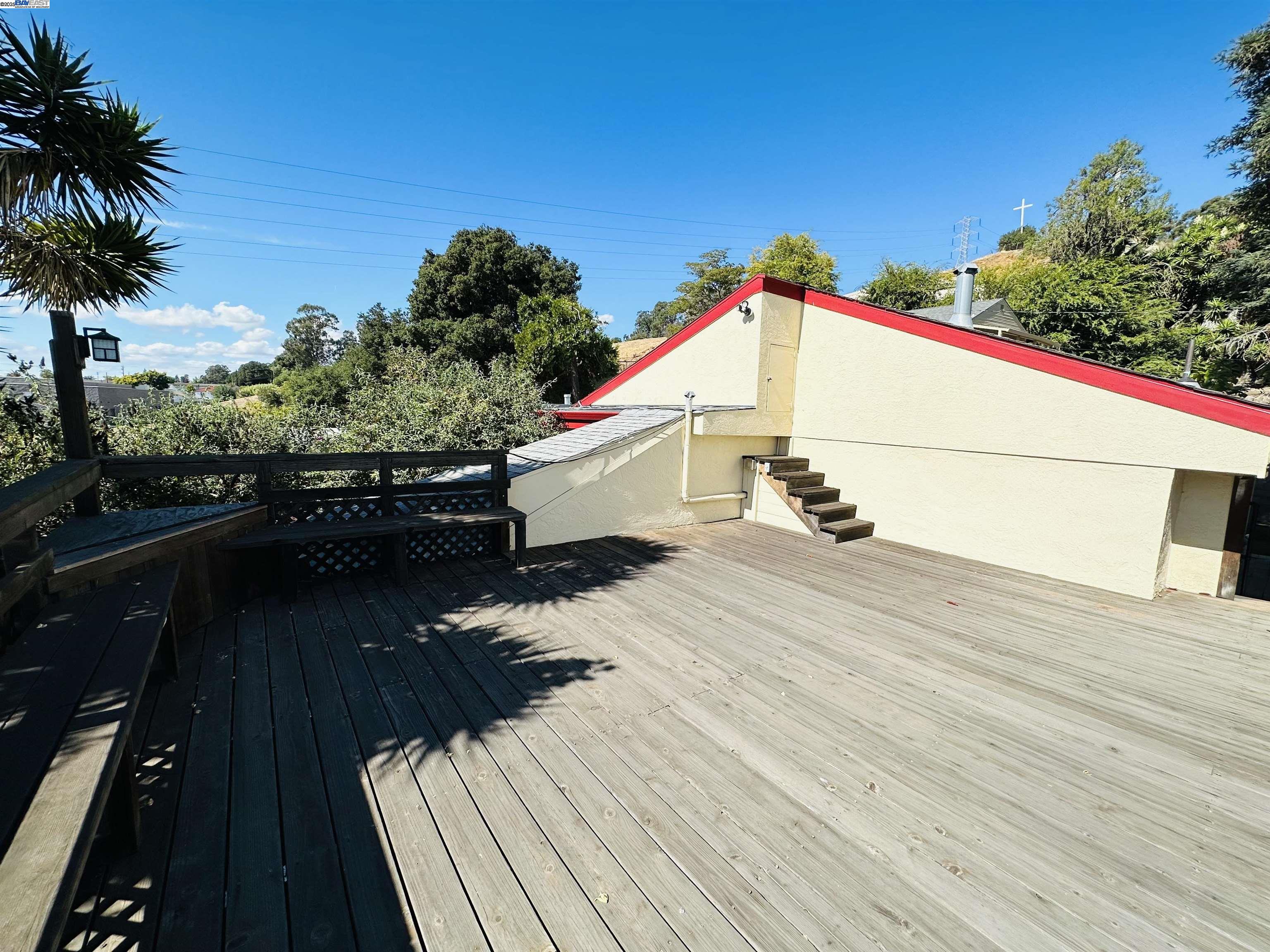 Detail Gallery Image 2 of 19 For 25132 Del Mar Avenue, Hayward,  CA 94542 - 3 Beds | 2 Baths