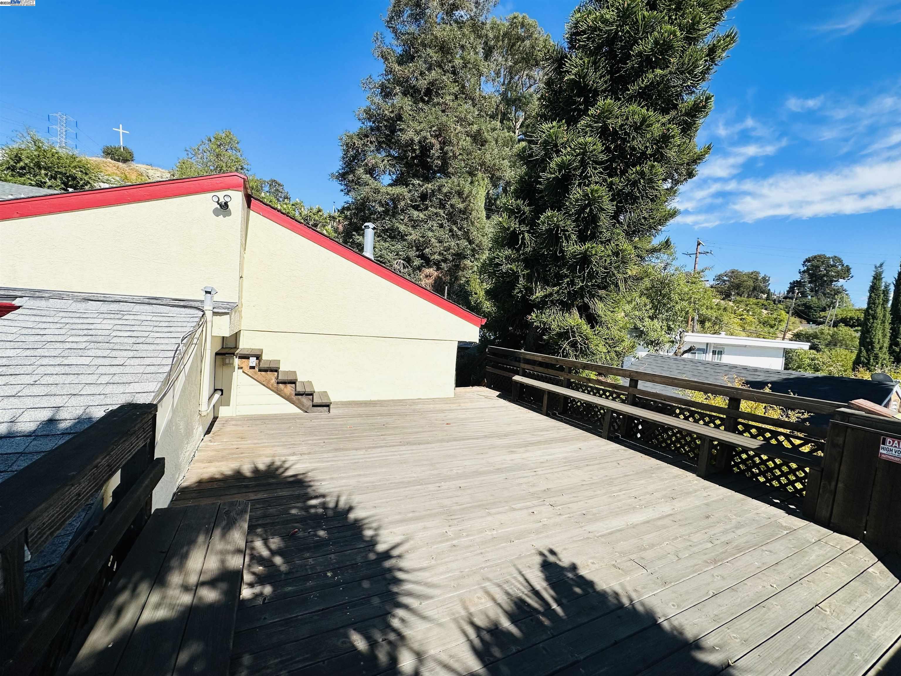 Detail Gallery Image 14 of 19 For 25132 Del Mar Avenue, Hayward,  CA 94542 - 3 Beds | 2 Baths