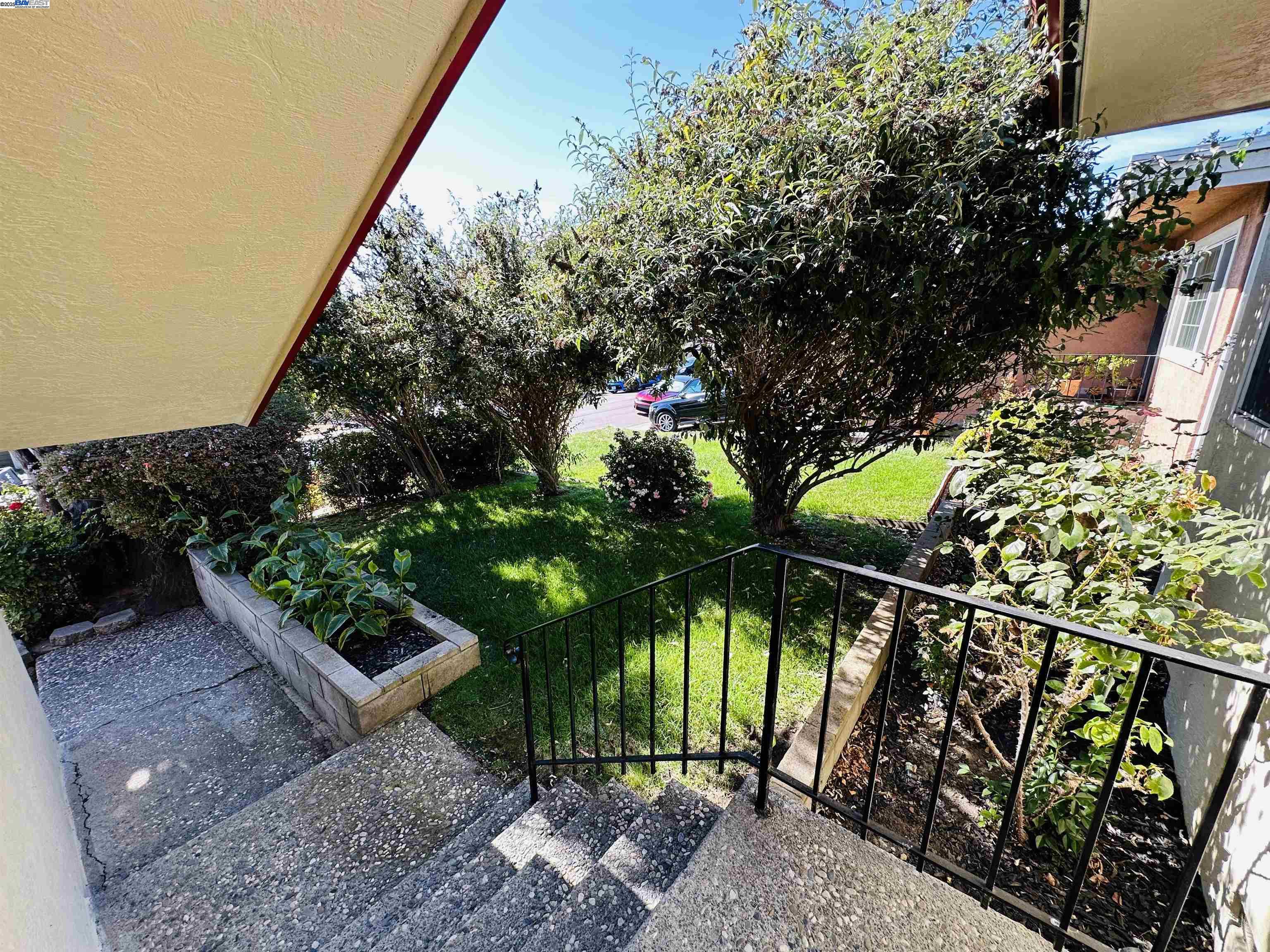 Detail Gallery Image 15 of 19 For 25132 Del Mar Avenue, Hayward,  CA 94542 - 3 Beds | 2 Baths