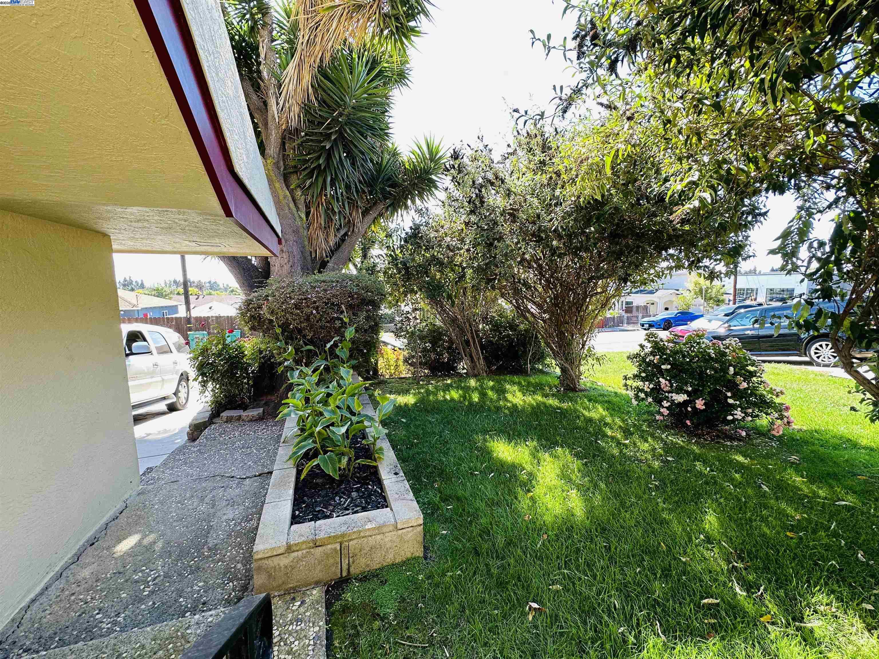 Detail Gallery Image 16 of 19 For 25132 Del Mar Avenue, Hayward,  CA 94542 - 3 Beds | 2 Baths