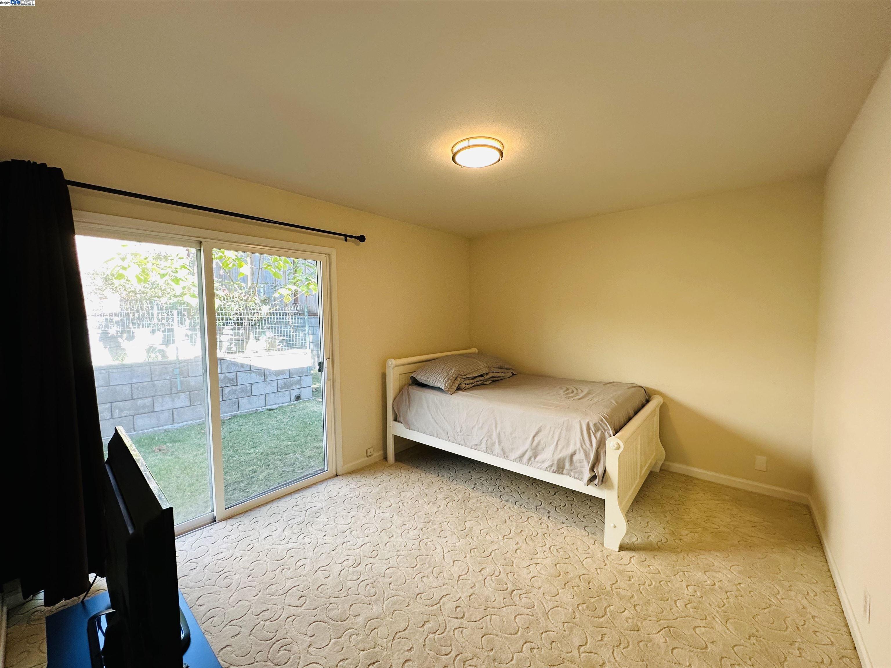 Detail Gallery Image 9 of 19 For 25132 Del Mar Avenue, Hayward,  CA 94542 - 3 Beds | 2 Baths