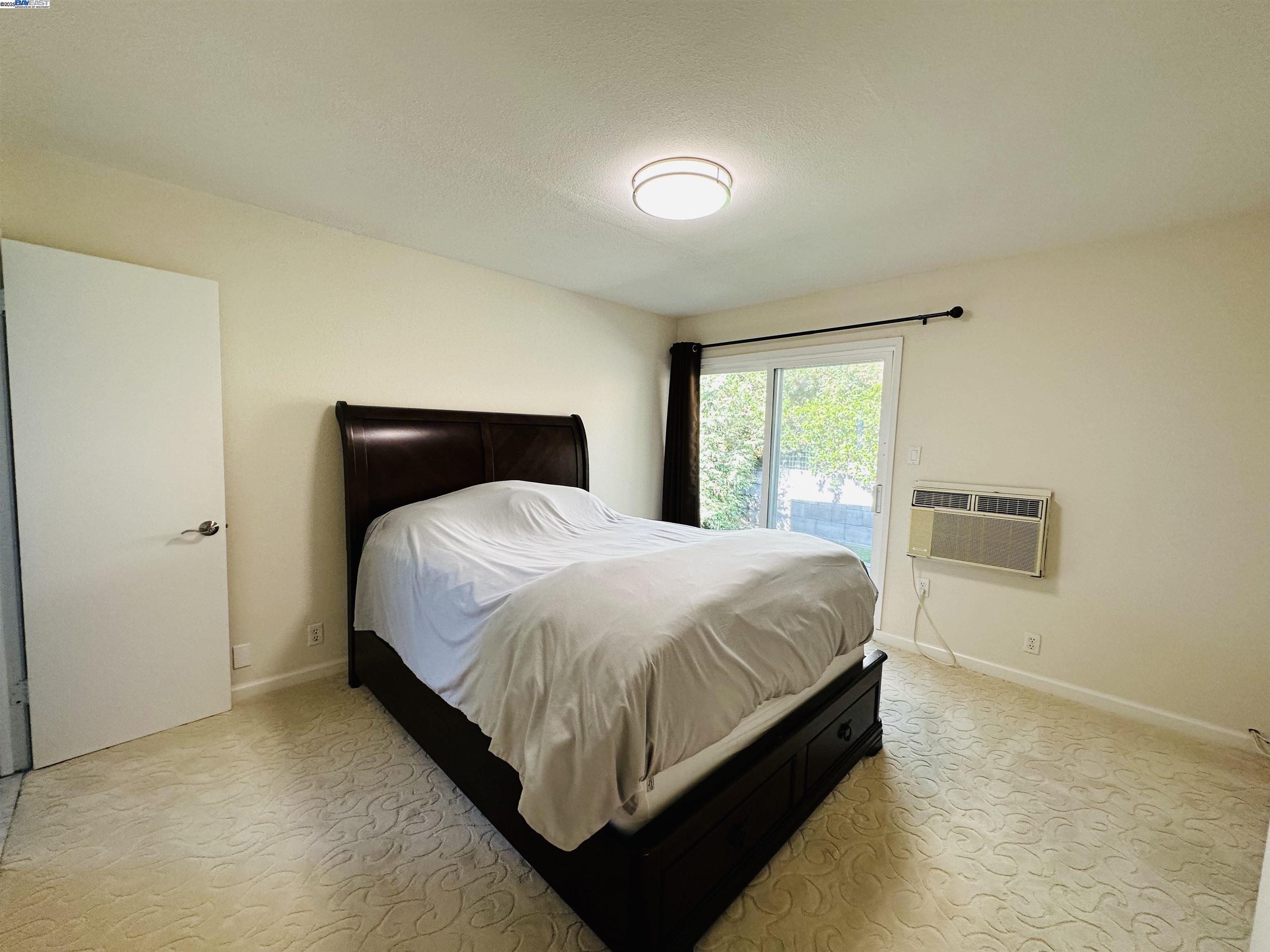 Detail Gallery Image 10 of 19 For 25132 Del Mar Avenue, Hayward,  CA 94542 - 3 Beds | 2 Baths