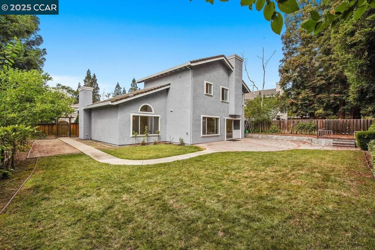 Detail Gallery Image 2 of 2 For 403 Stoneybrook Ct, Danville,  CA 94506 - 4 Beds | 3 Baths