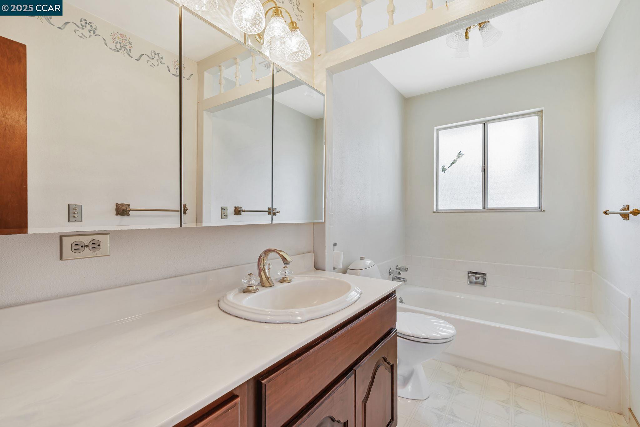 Detail Gallery Image 33 of 40 For 1201 Illinois Ct, Concord,  CA 94521 - 6 Beds | 3 Baths