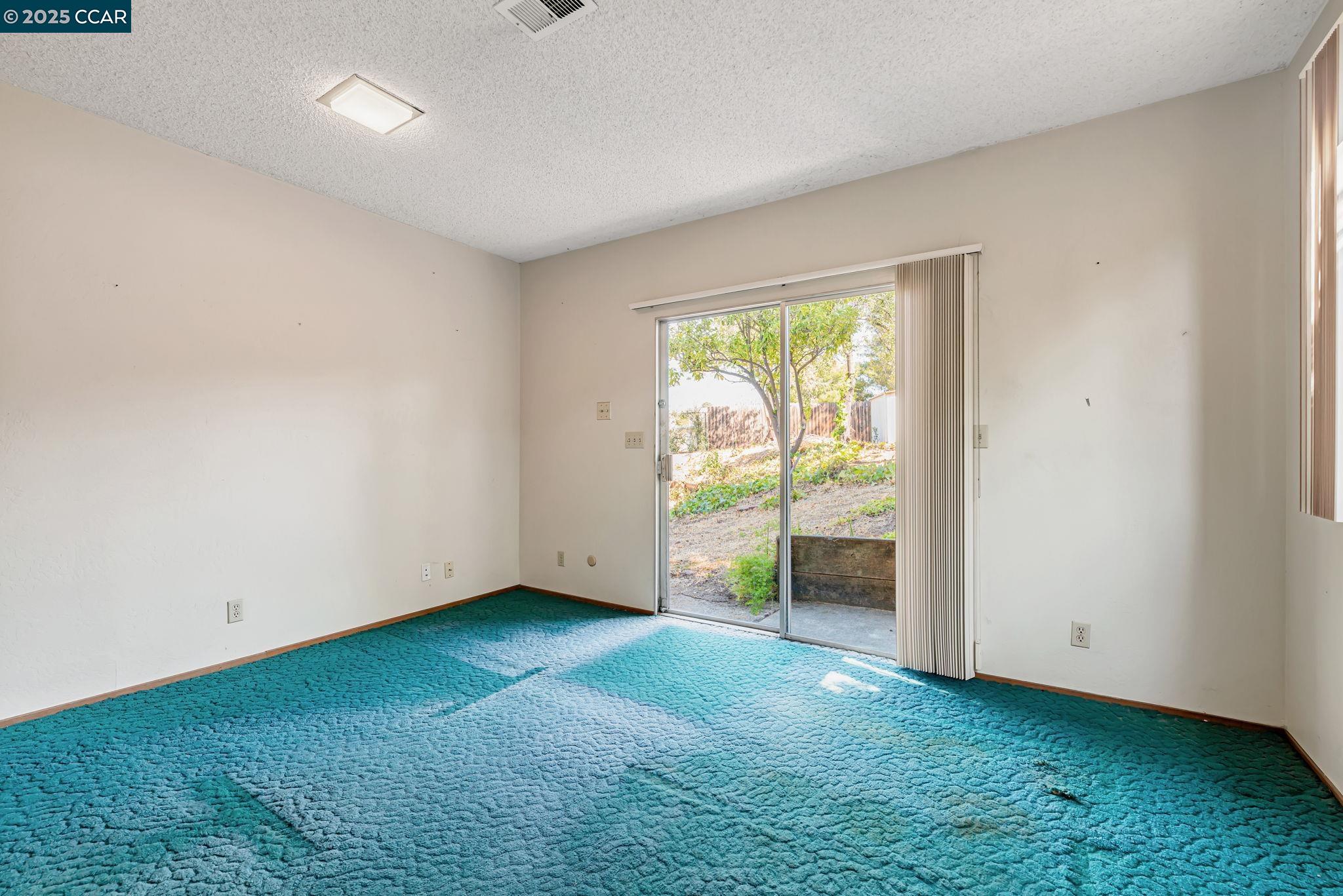 Detail Gallery Image 35 of 40 For 1201 Illinois Ct, Concord,  CA 94521 - 6 Beds | 3 Baths