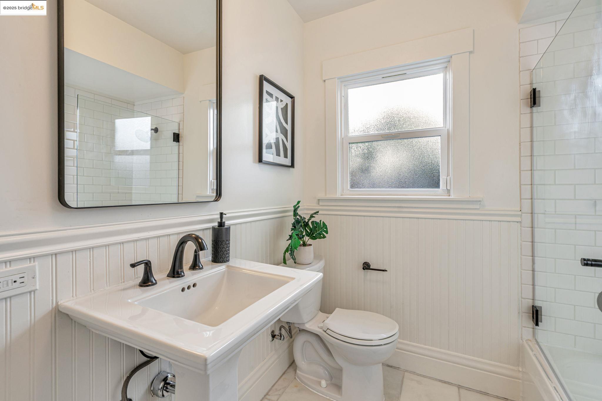Detail Gallery Image 30 of 37 For 1920 5th Ave, Oakland,  CA 94606 - 3 Beds | 2 Baths