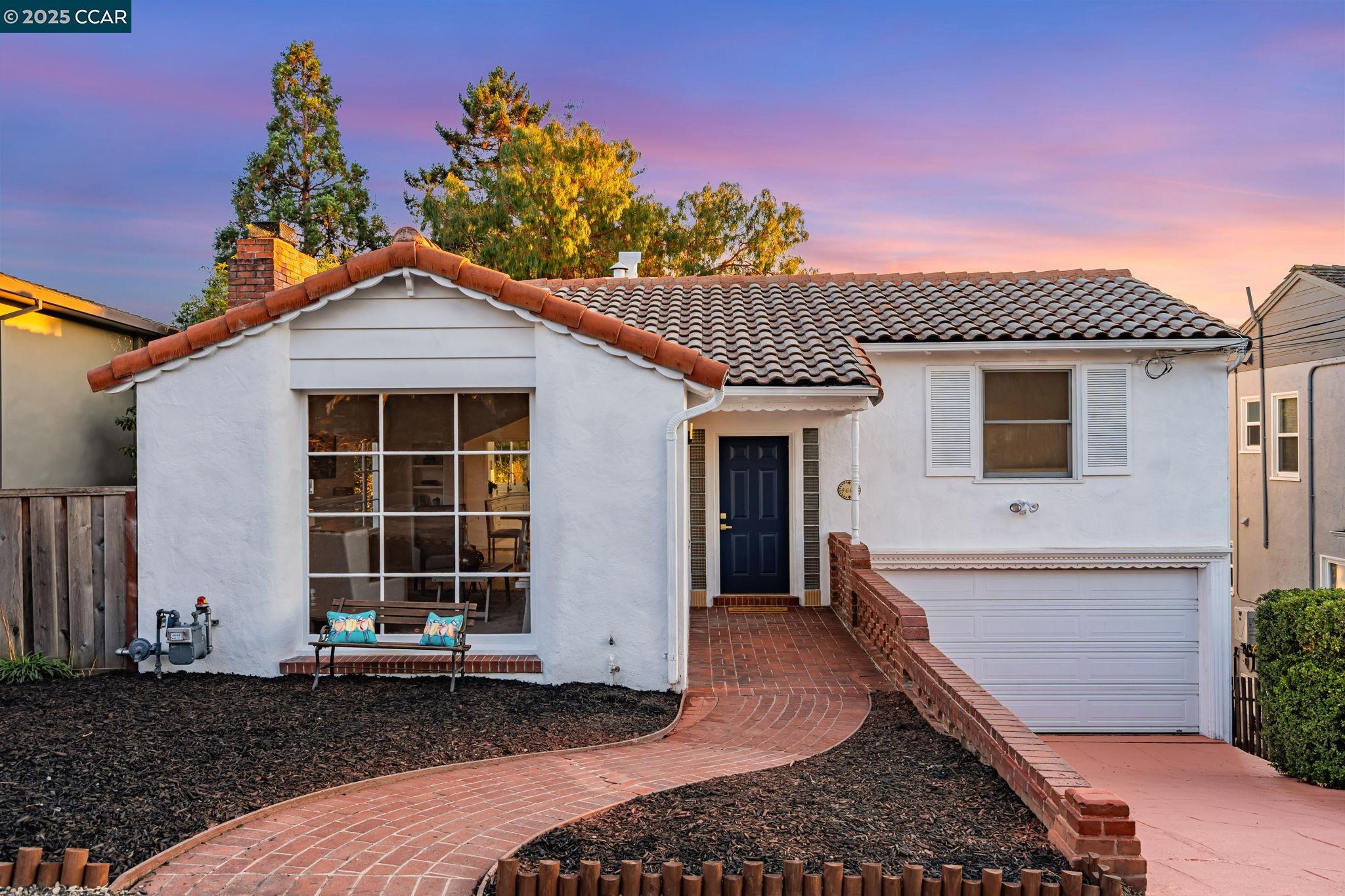 Front Image Thumbnail for CC41111916