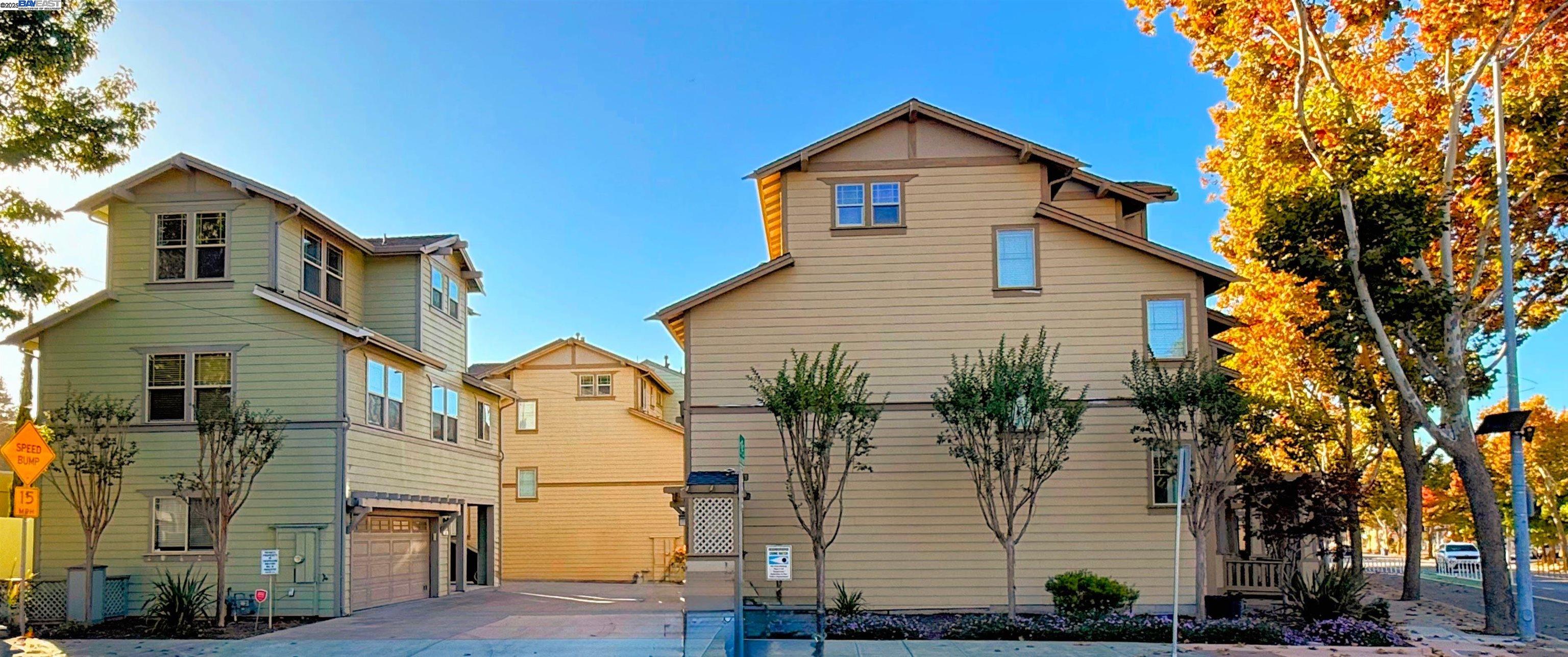 Detail Gallery Image 37 of 46 For 653 Macarthur Blvd, San Leandro,  CA 94577 - 3 Beds | 3/1 Baths