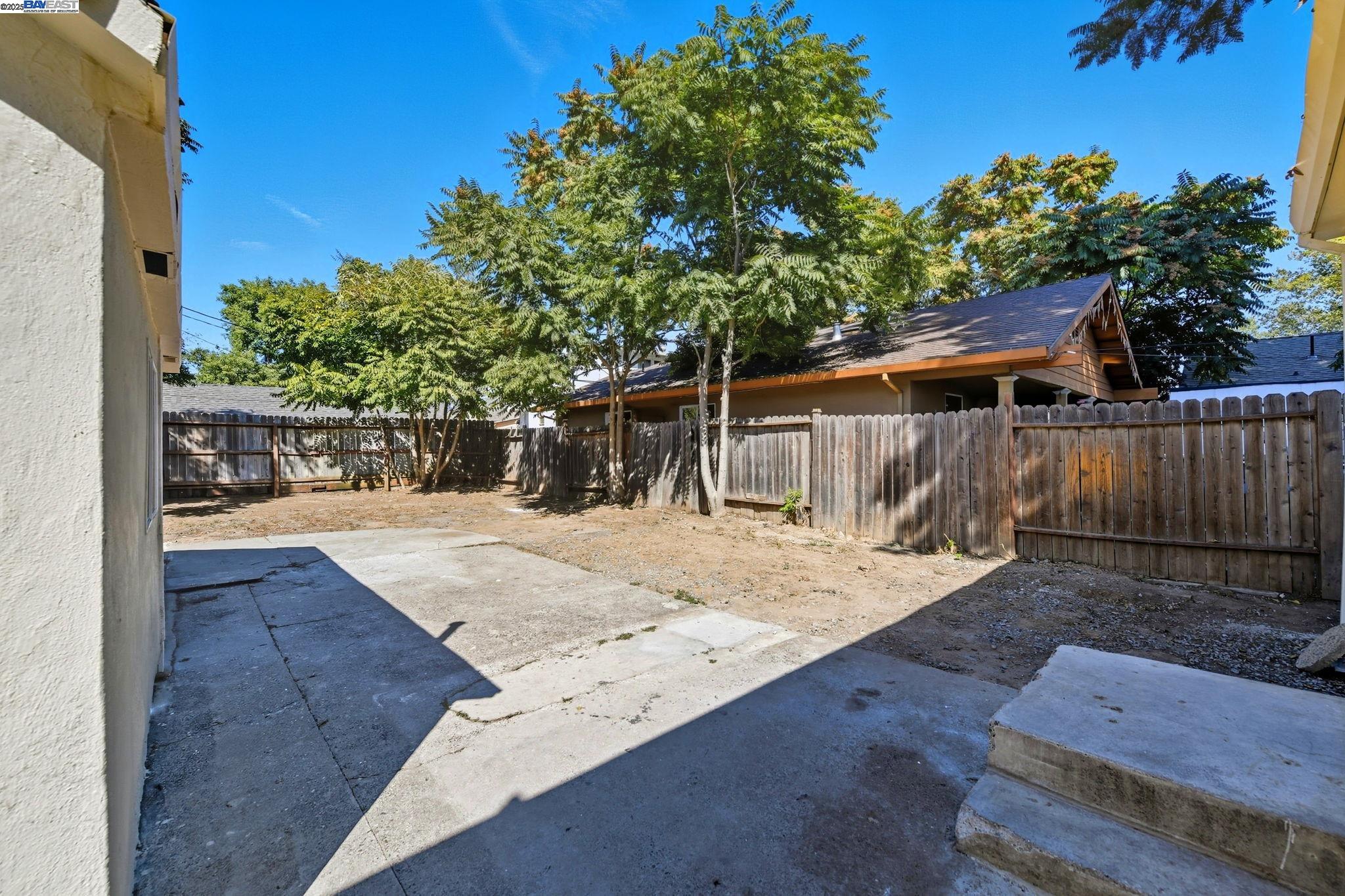 Detail Gallery Image 28 of 30 For 1113 Rivera Dr, Sacramento,  CA 95838 - 2 Beds | 1 Baths