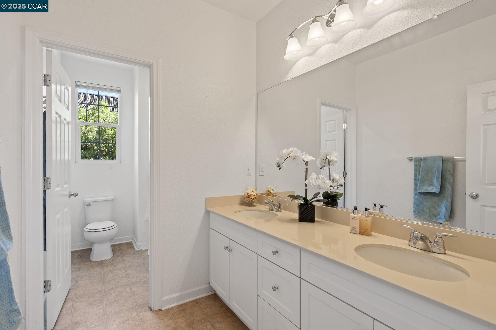 Detail Gallery Image 12 of 31 For 4599 Donegal Way, Antioch,  CA 94531 - 4 Beds | 2/1 Baths