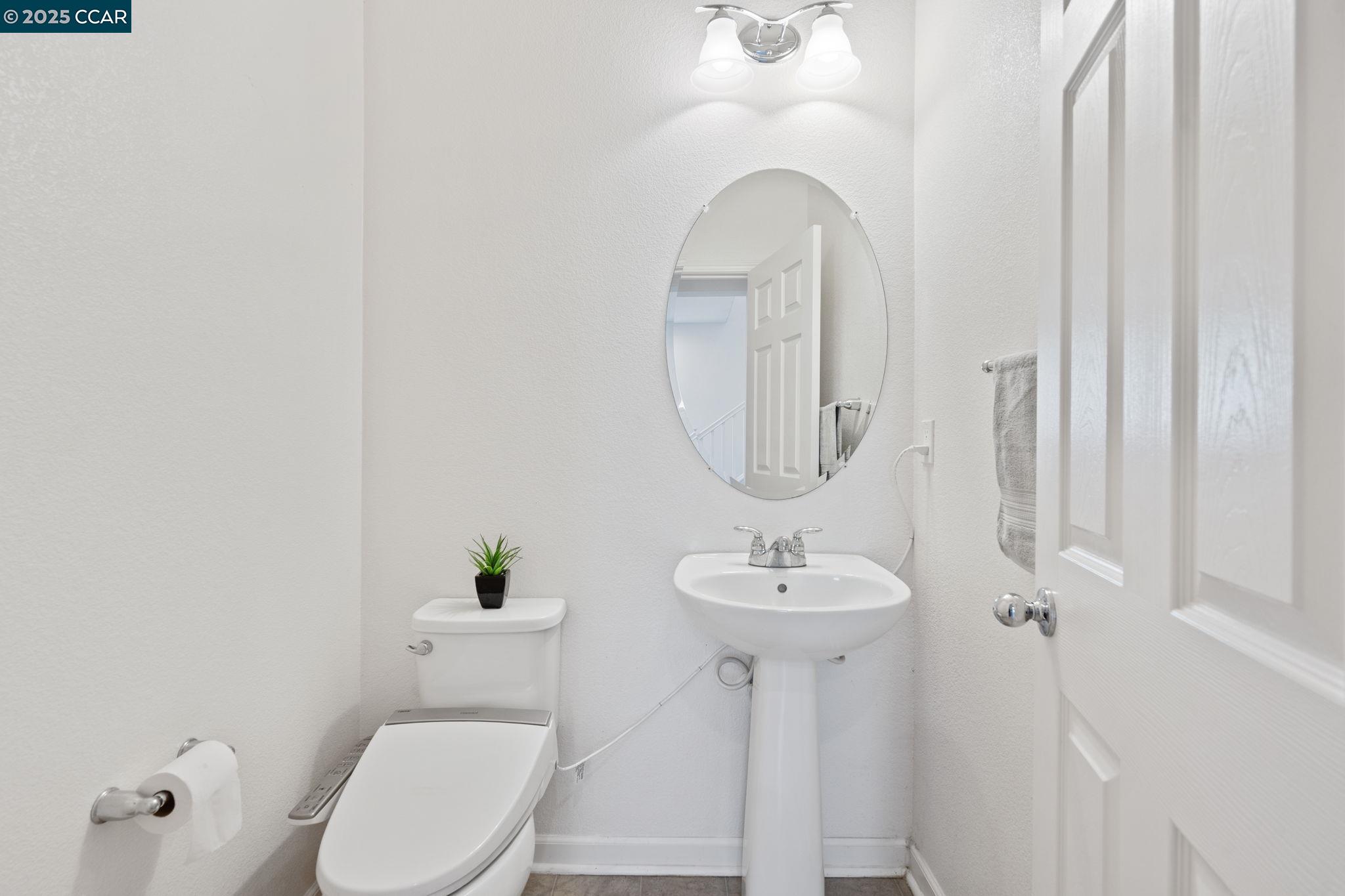 Detail Gallery Image 16 of 31 For 4599 Donegal Way, Antioch,  CA 94531 - 4 Beds | 2/1 Baths