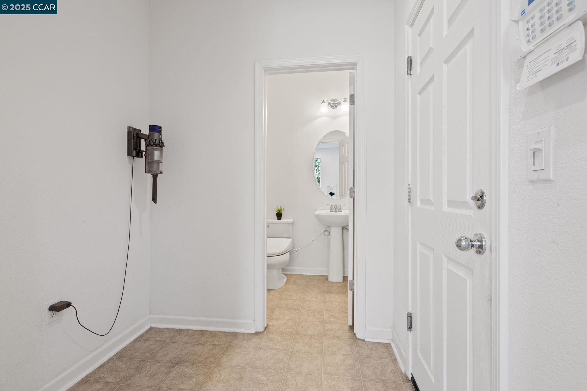 Detail Gallery Image 22 of 31 For 4599 Donegal Way, Antioch,  CA 94531 - 4 Beds | 2/1 Baths