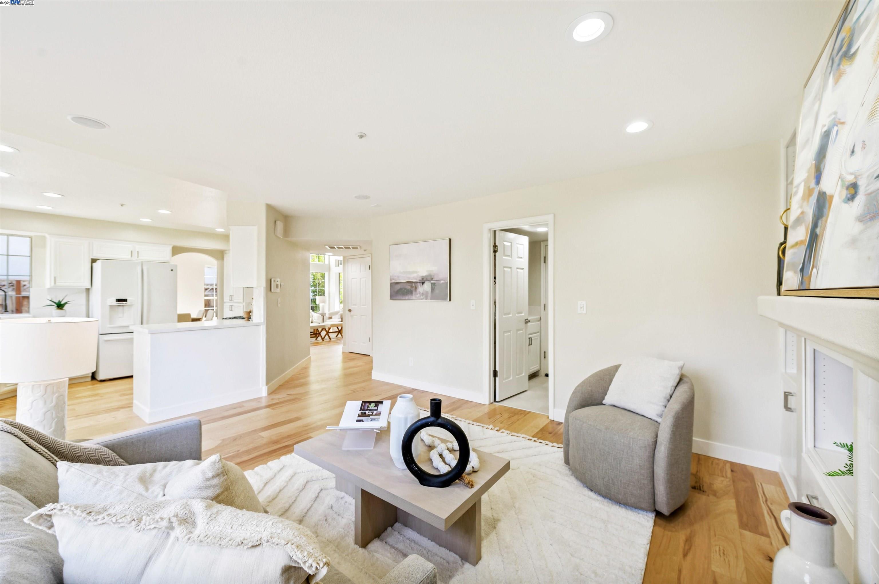 Detail Gallery Image 12 of 28 For 1121 Riviera Ct, Livermore,  CA 94551 - 4 Beds | 2/1 Baths