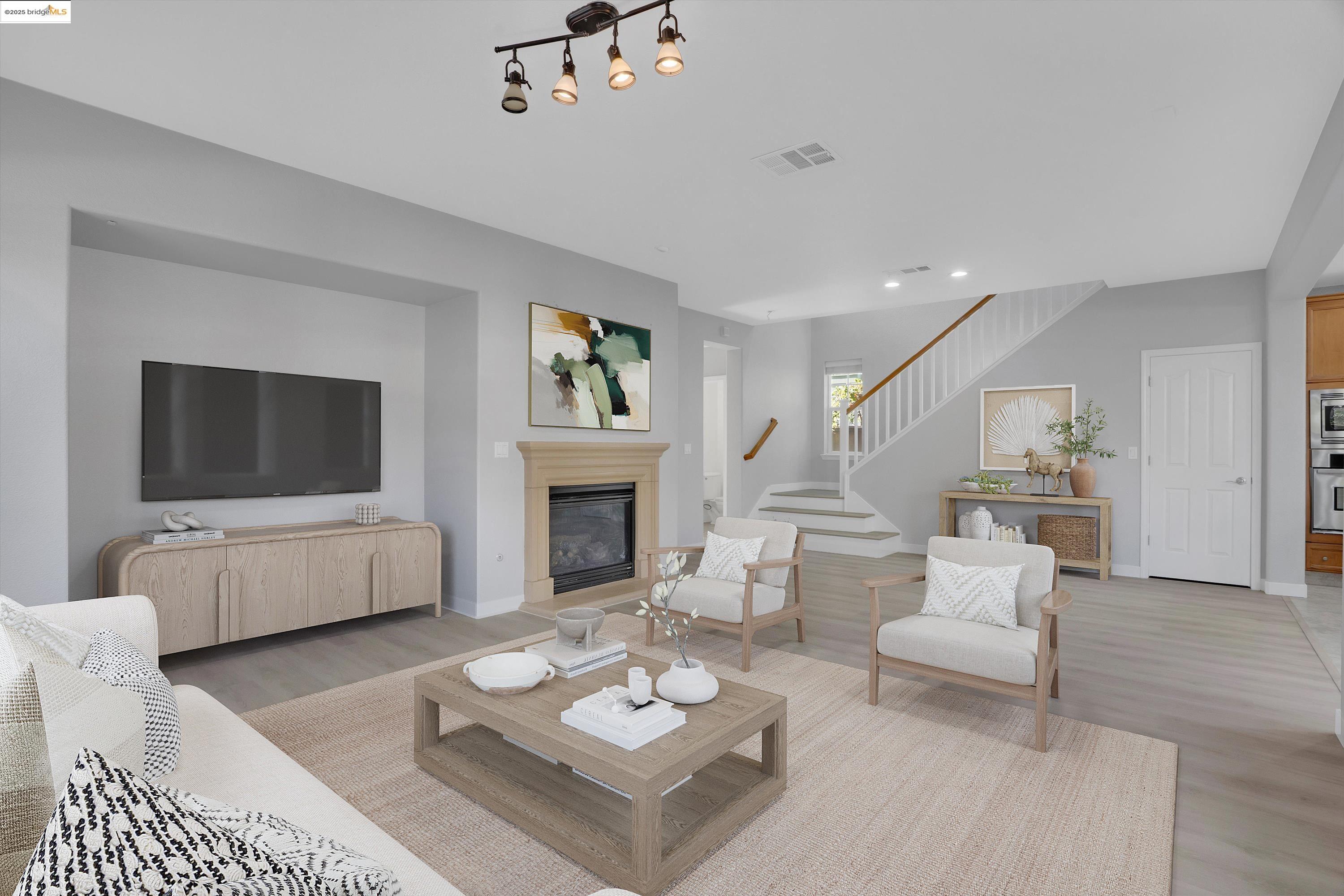 Front Image Thumbnail for EB41111924