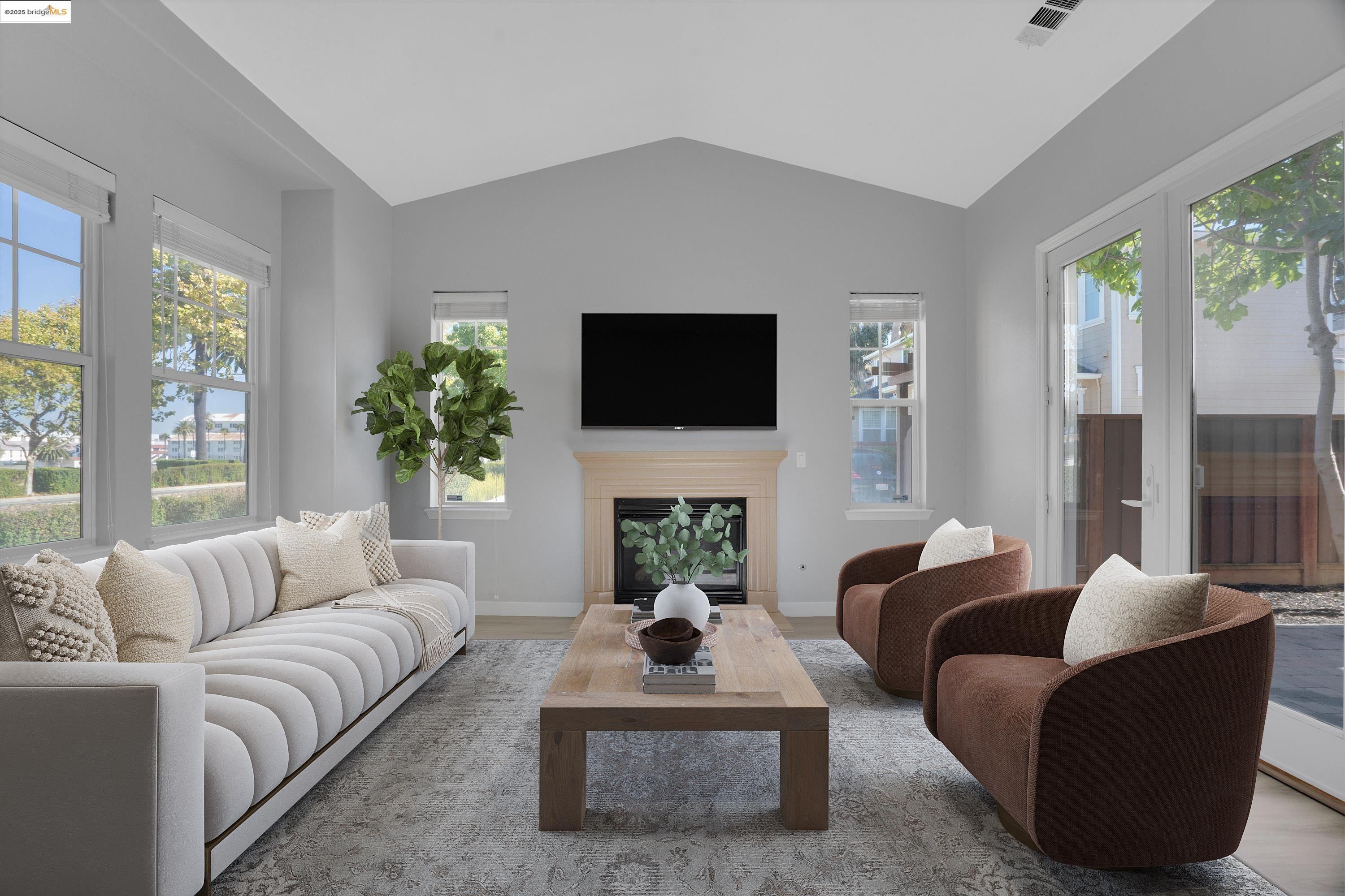 Detail Gallery Image 13 of 51 For 1002 Flagship Dr, Vallejo,  CA 94592 - 3 Beds | 2/1 Baths