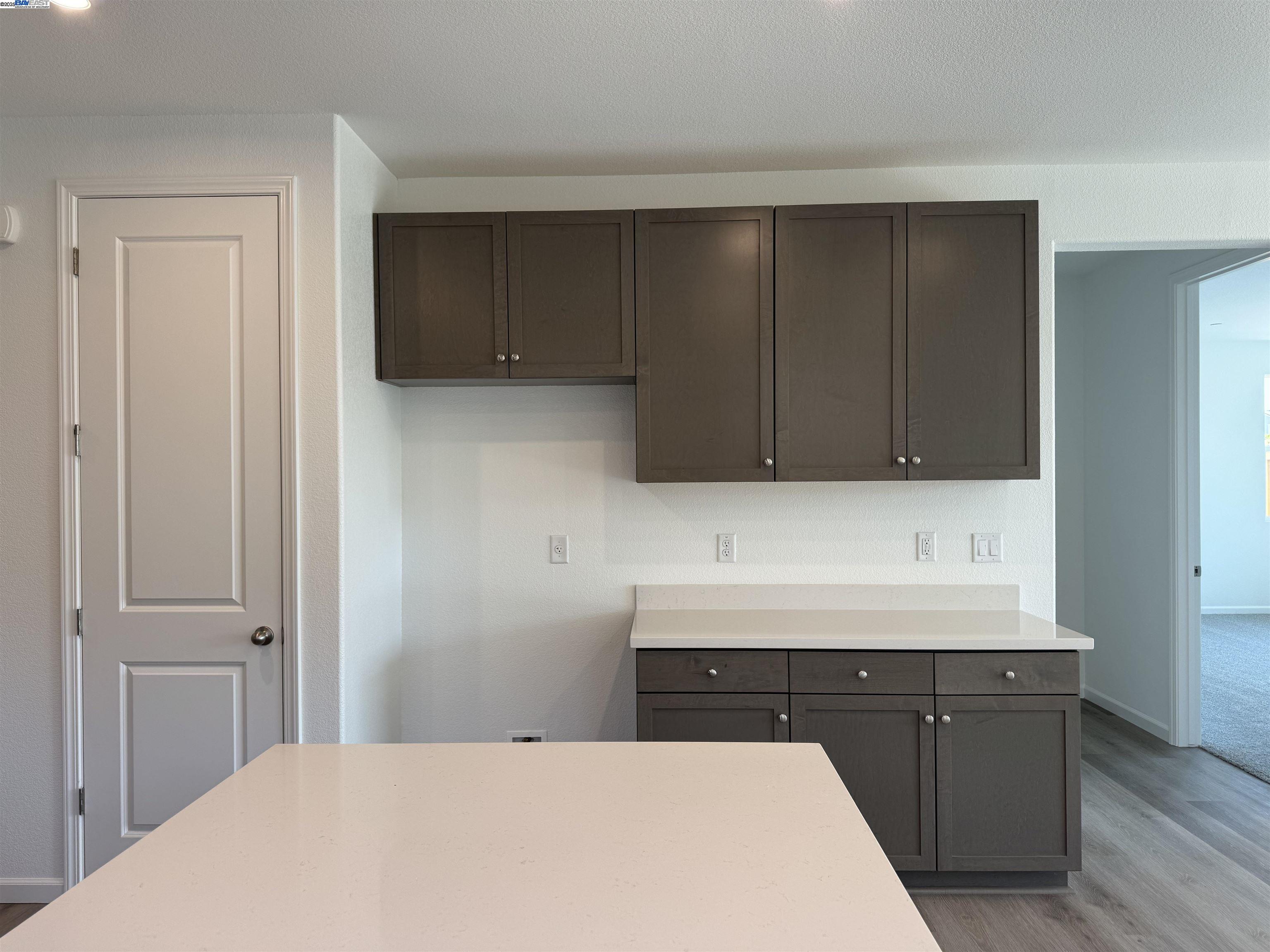 Detail Gallery Image 11 of 36 For 2017 Quartz Cove Way, Roseville,  CA 95747 - 4 Beds | 2 Baths