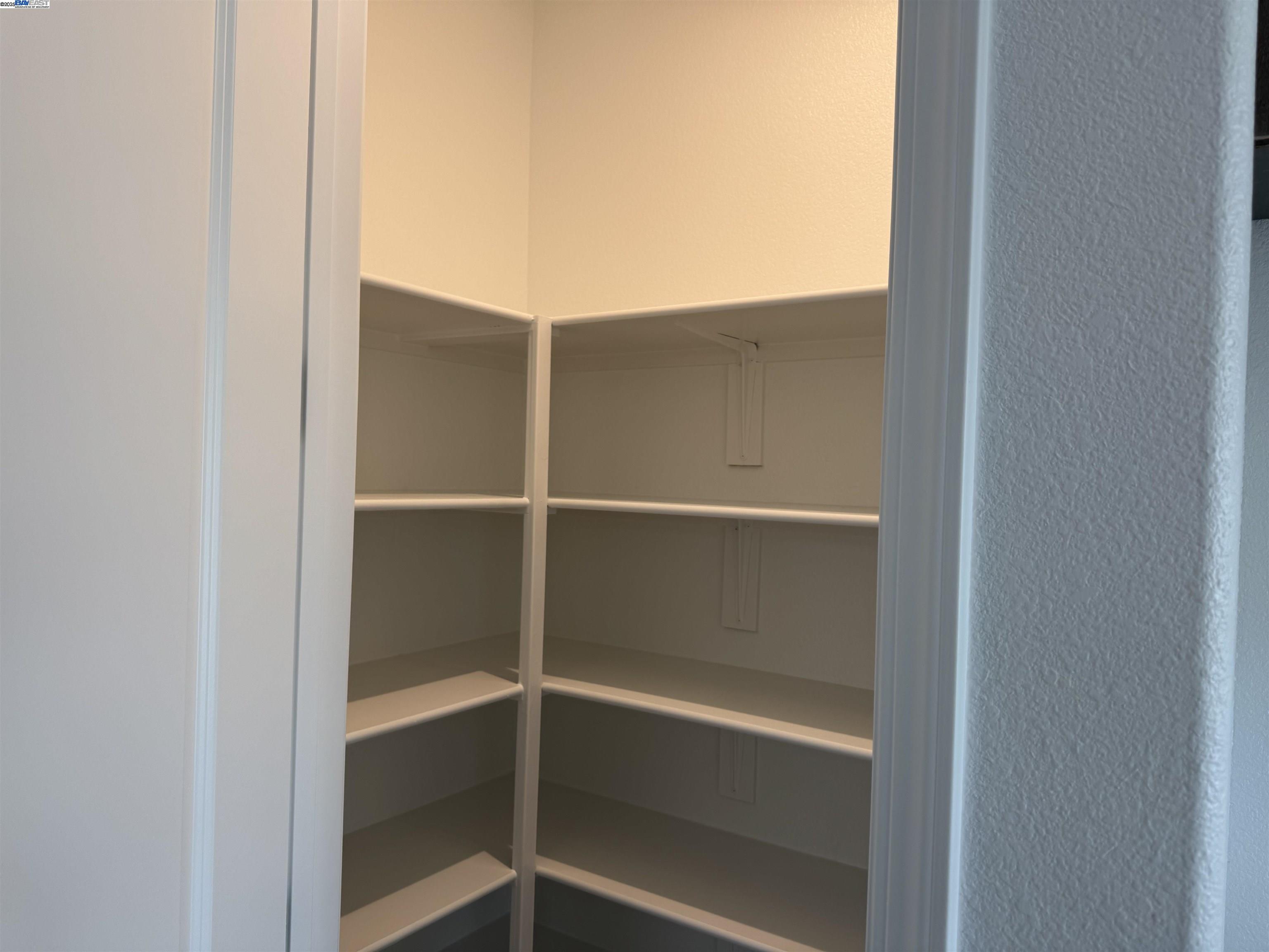 Detail Gallery Image 15 of 36 For 2017 Quartz Cove Way, Roseville,  CA 95747 - 4 Beds | 2 Baths