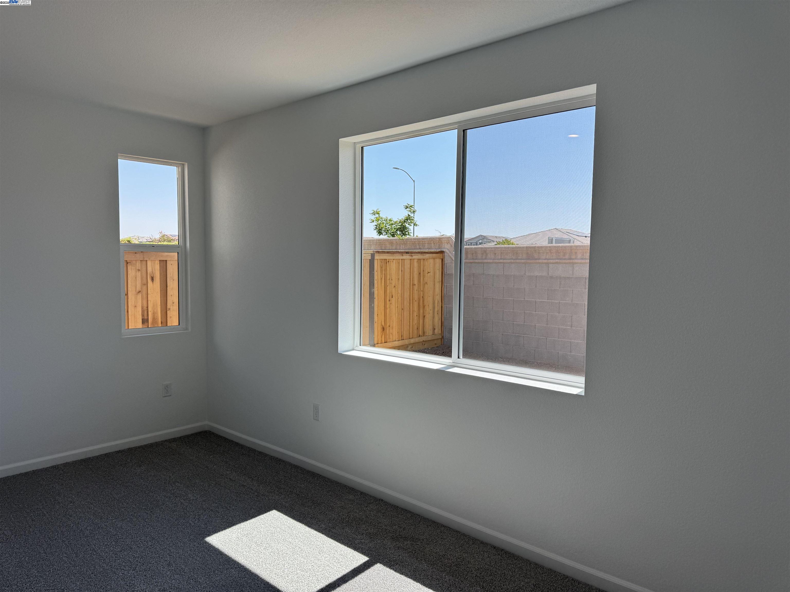 Detail Gallery Image 19 of 36 For 2017 Quartz Cove Way, Roseville,  CA 95747 - 4 Beds | 2 Baths