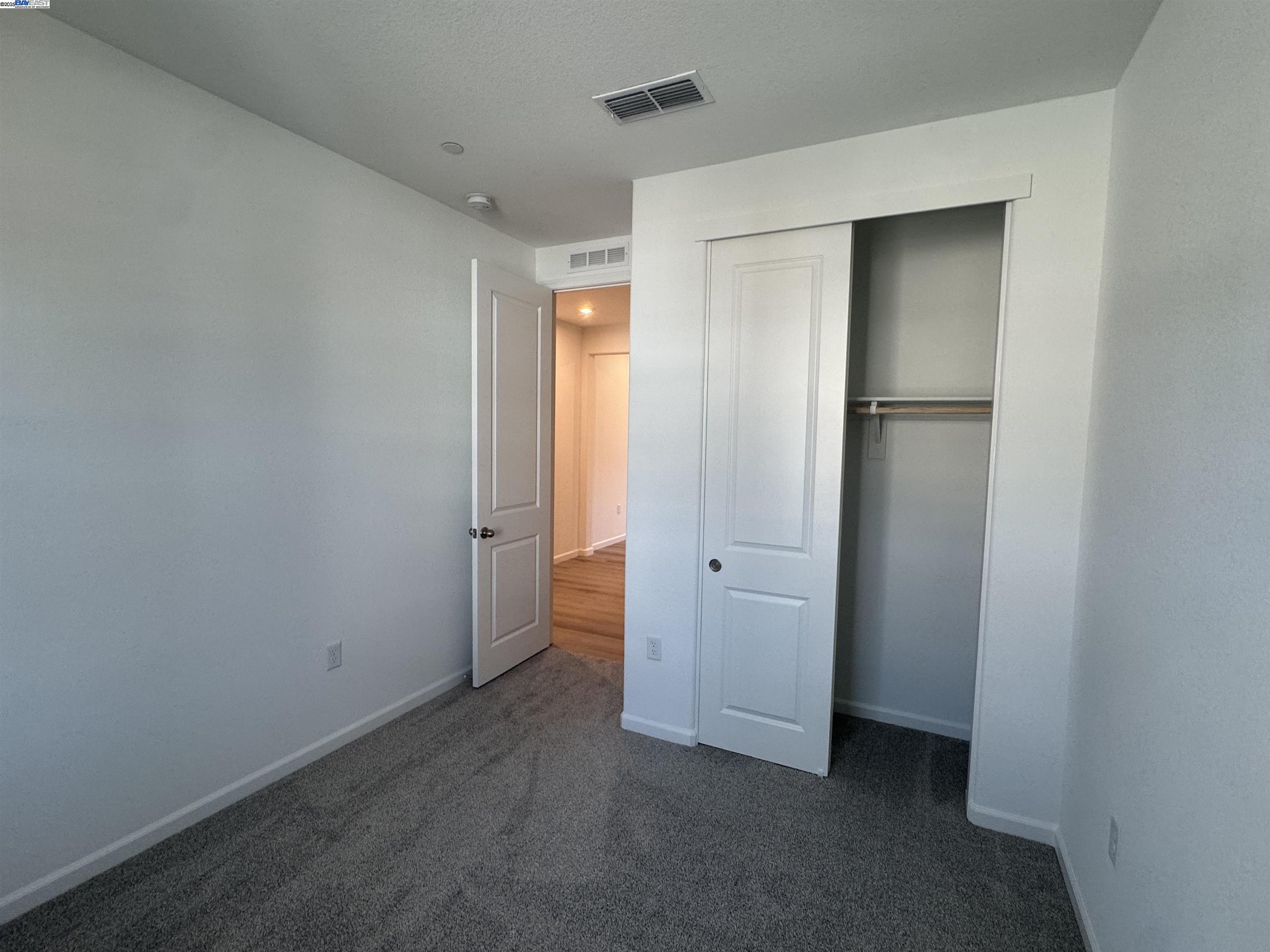 Detail Gallery Image 24 of 36 For 2017 Quartz Cove Way, Roseville,  CA 95747 - 4 Beds | 2 Baths