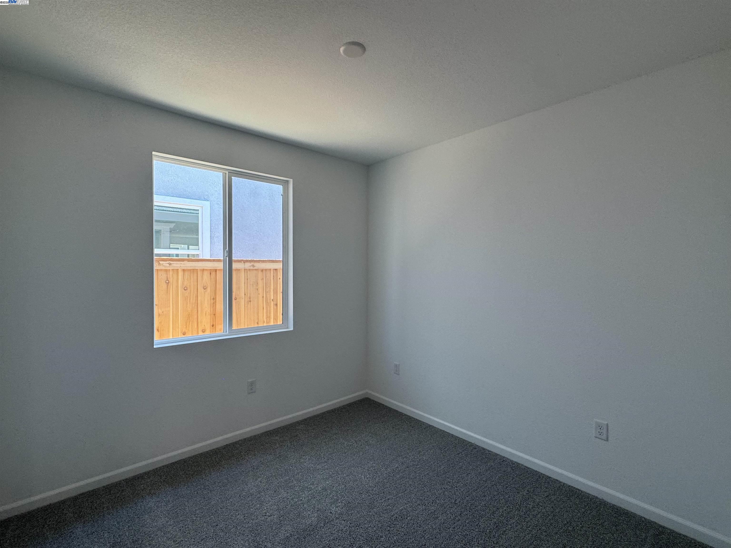 Detail Gallery Image 25 of 36 For 2017 Quartz Cove Way, Roseville,  CA 95747 - 4 Beds | 2 Baths