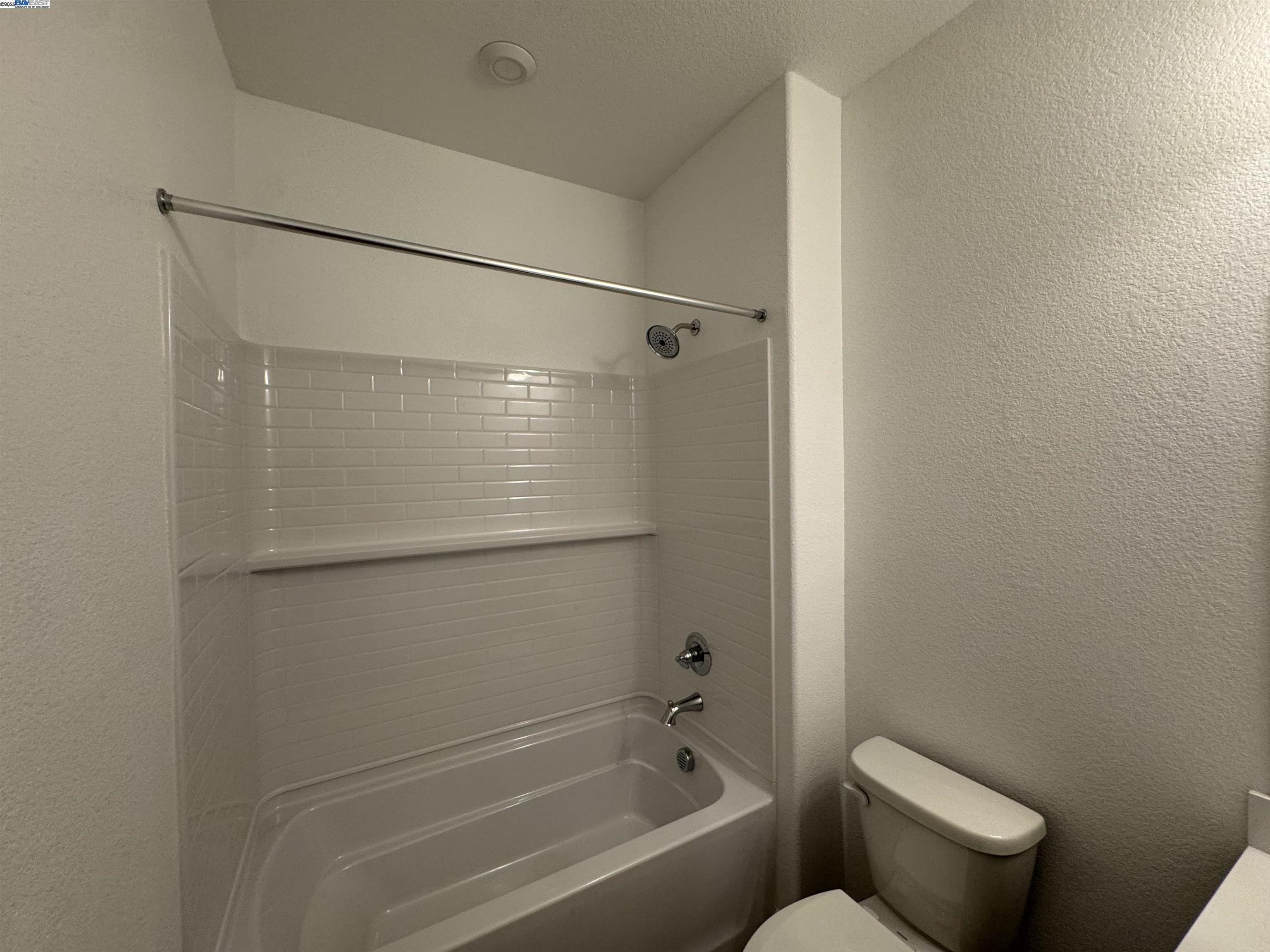 Detail Gallery Image 27 of 36 For 2017 Quartz Cove Way, Roseville,  CA 95747 - 4 Beds | 2 Baths