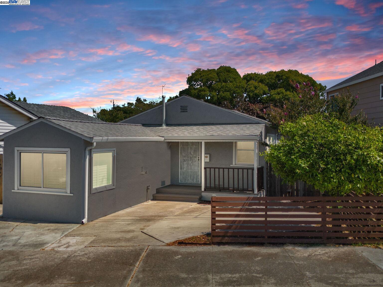 Detail Gallery Image 2 of 21 For 130 12th St, Vallejo,  CA 94590 - 3 Beds | 1 Baths
