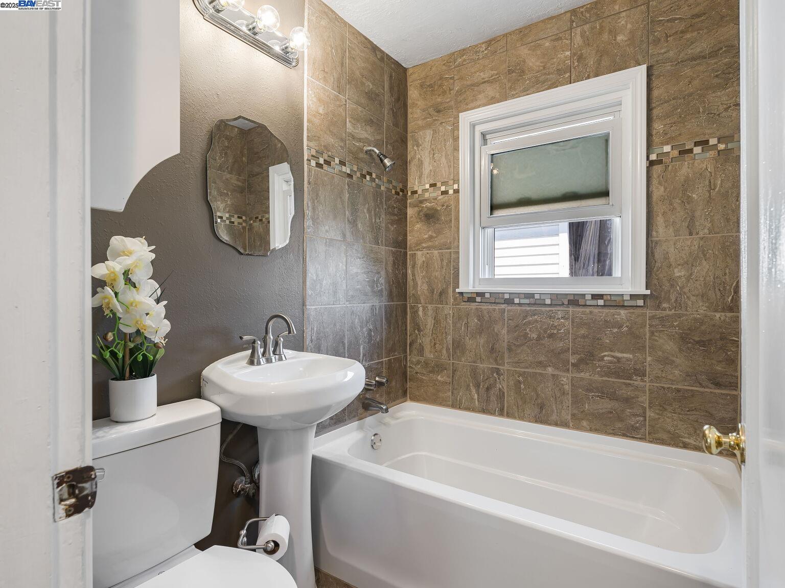 Detail Gallery Image 16 of 21 For 130 12th St, Vallejo,  CA 94590 - 3 Beds | 1 Baths