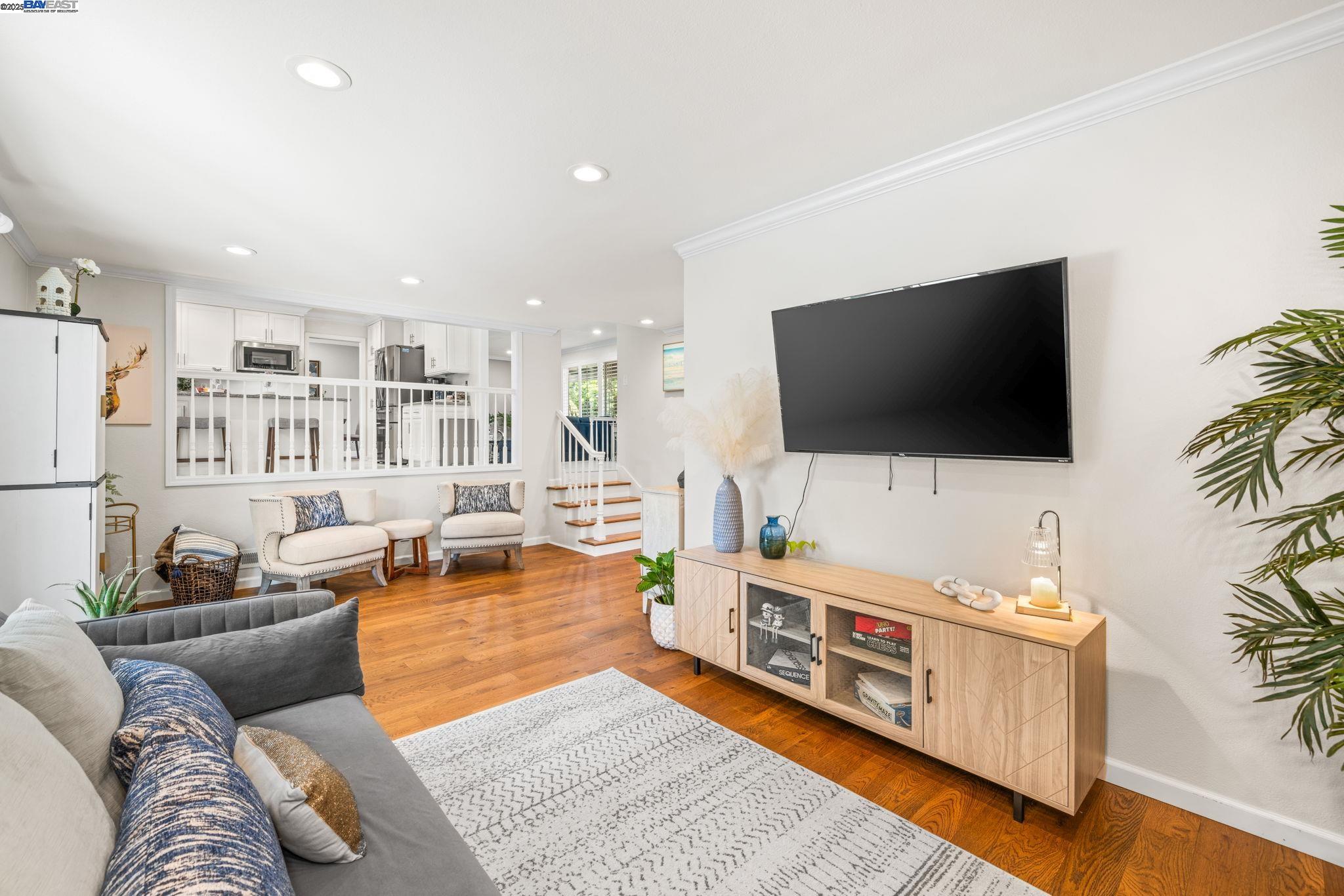 Detail Gallery Image 12 of 52 For 4336 Muirwood Dr, Pleasanton,  CA 94588 - 4 Beds | 2/1 Baths