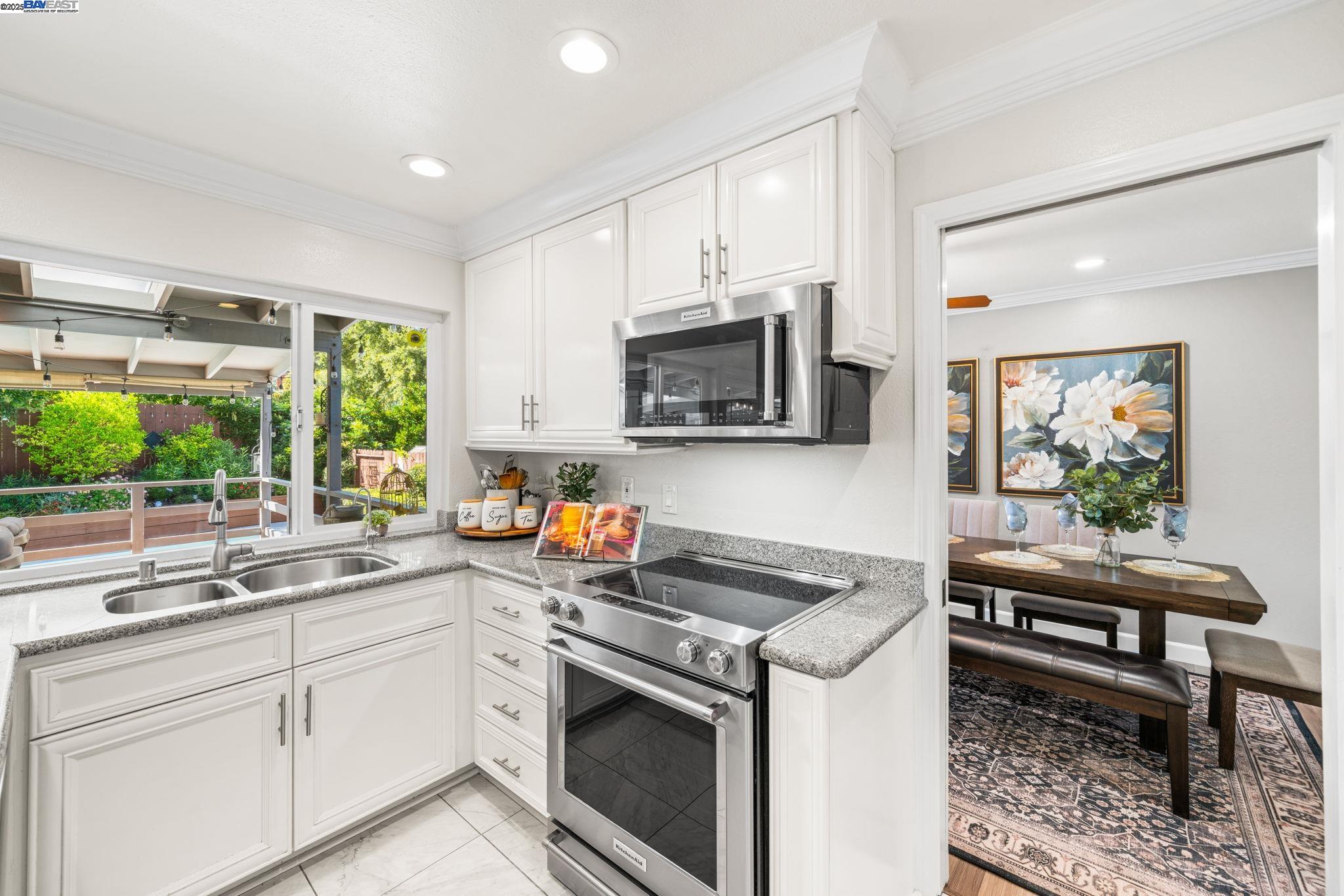 Detail Gallery Image 15 of 52 For 4336 Muirwood Dr, Pleasanton,  CA 94588 - 4 Beds | 2/1 Baths