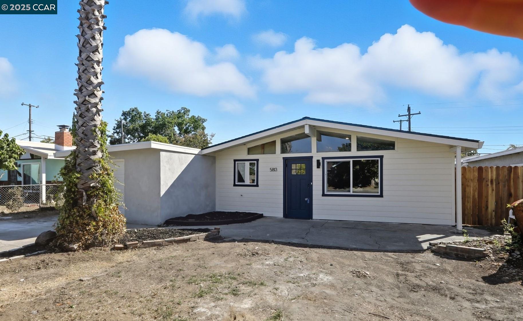 Detail Gallery Image 2 of 24 For 5813 42nd St, Sacramento,  CA 95824 - 3 Beds | 1 Baths