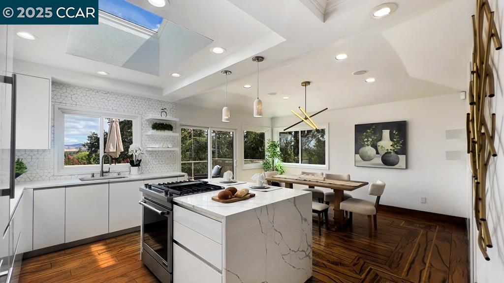Detail Gallery Image 23 of 60 For 800 Hamilton Dr, Pleasant Hill,  CA 94523 - 4 Beds | 4 Baths