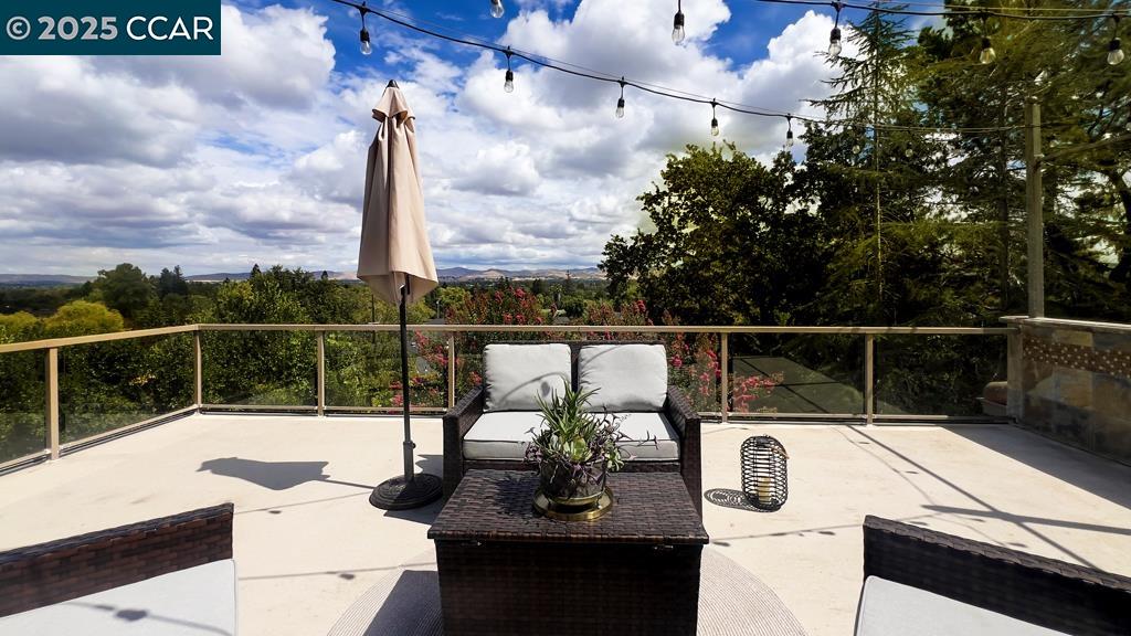 Detail Gallery Image 27 of 60 For 800 Hamilton Dr, Pleasant Hill,  CA 94523 - 4 Beds | 4 Baths